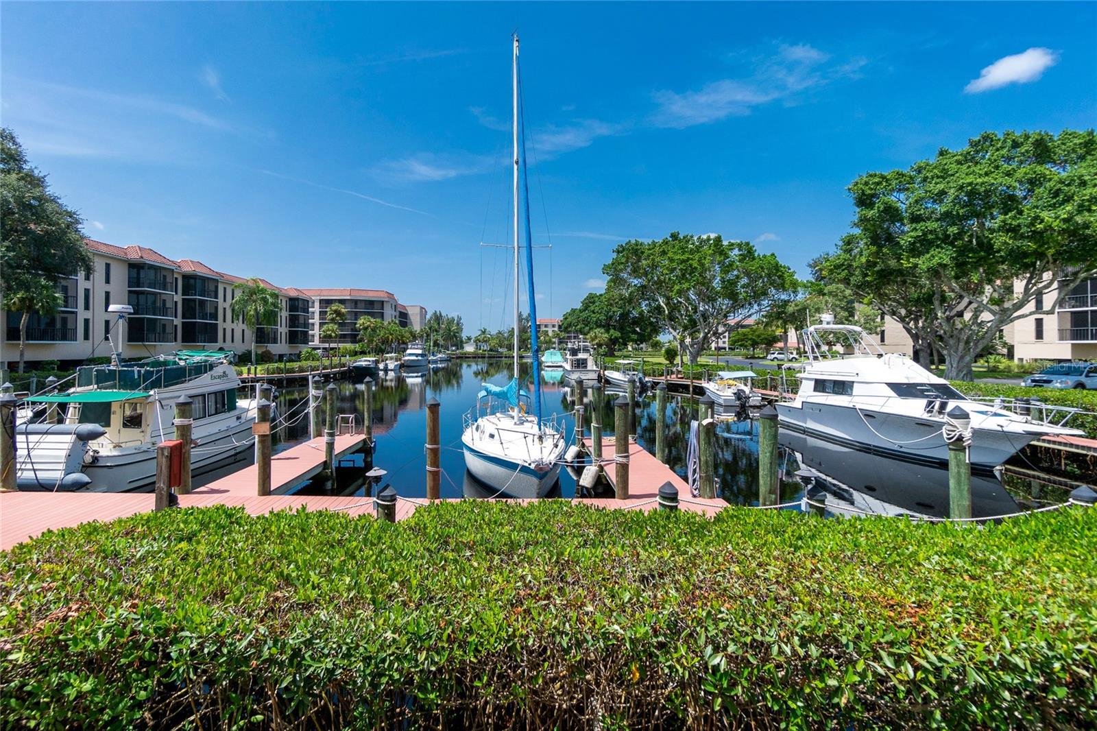 Image 71 of 77 For 25188 Marion Ave  11