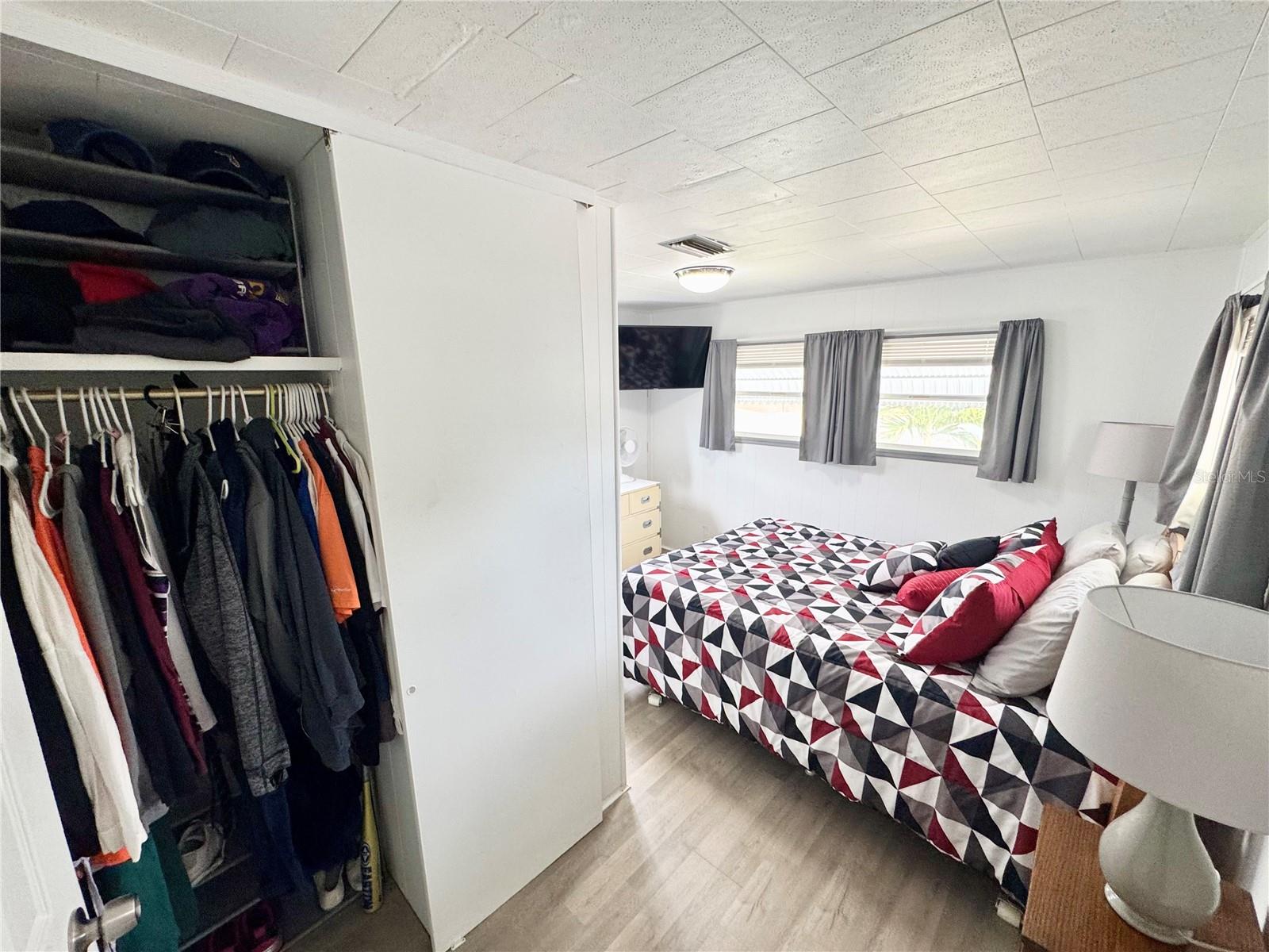 Image 17 of 68 For 5217 Pebble Beach Avenue