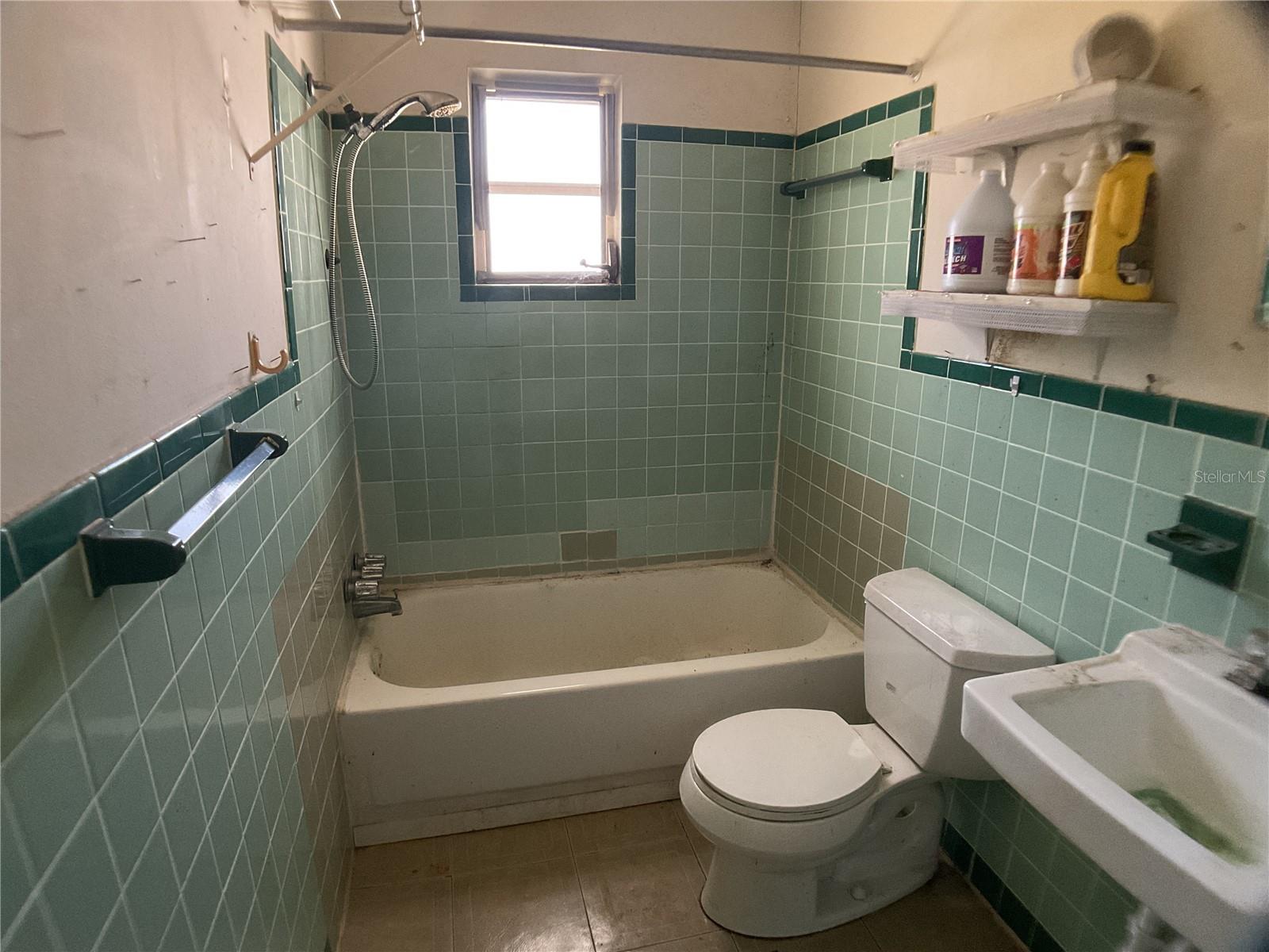 Image 24 of 34 For 1097 Anita Street