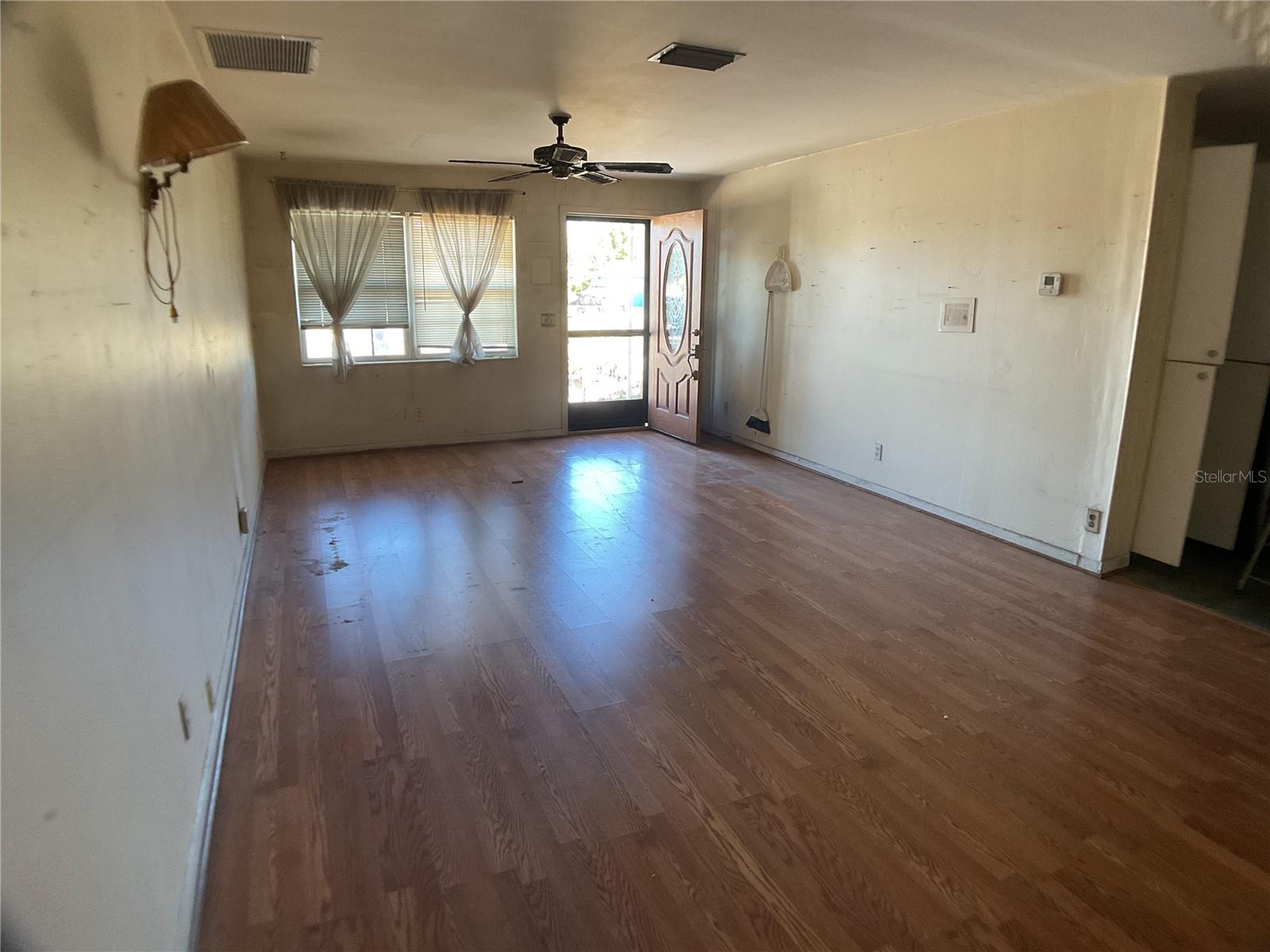 Image 6 of 34 For 1097 Anita Street