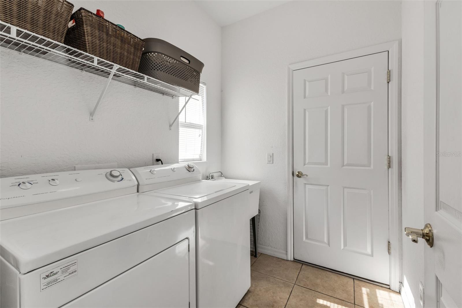 Image 19 of 42 For 24612 Buckingham Way