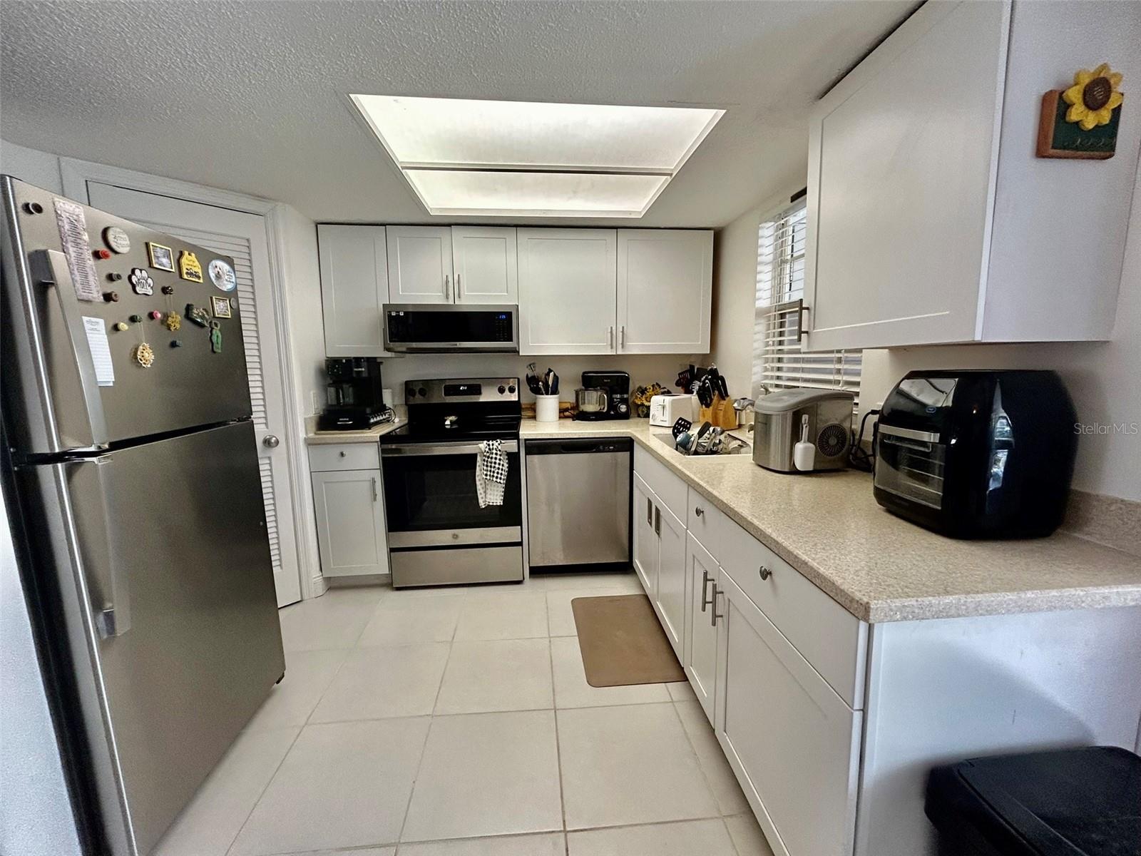 Image 6 of 19 For 4158 Tamiami Trail G2