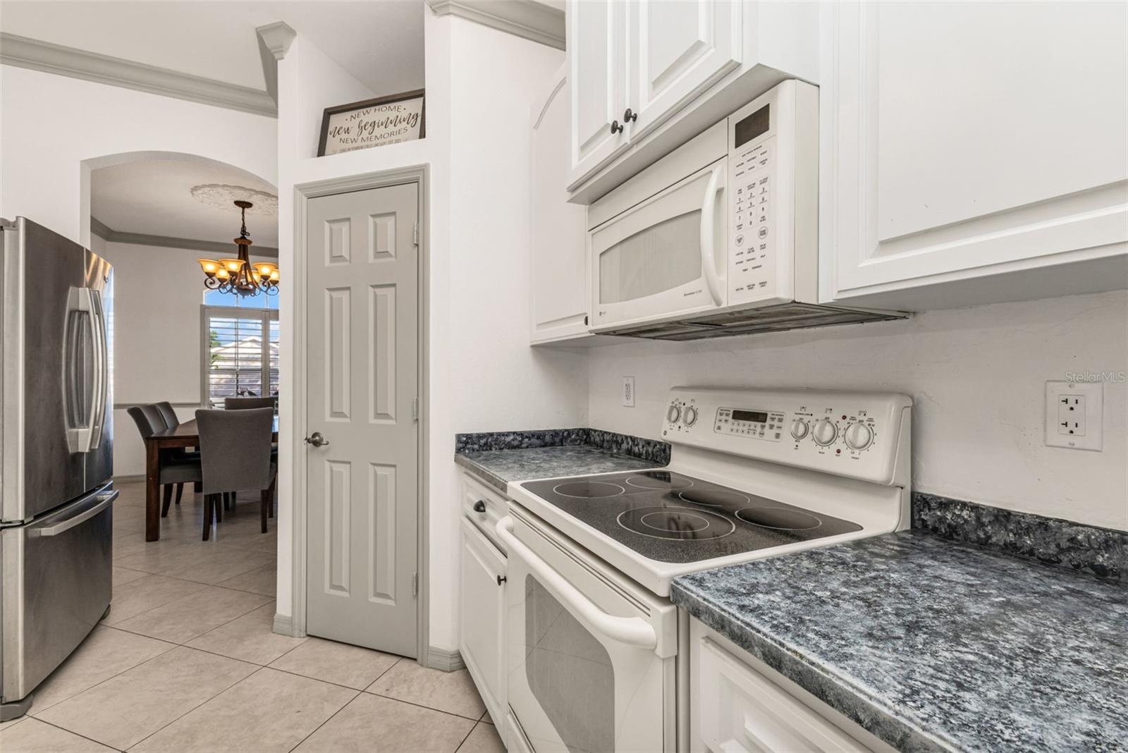 Image 19 of 62 For 13361 Pembroke Circle N