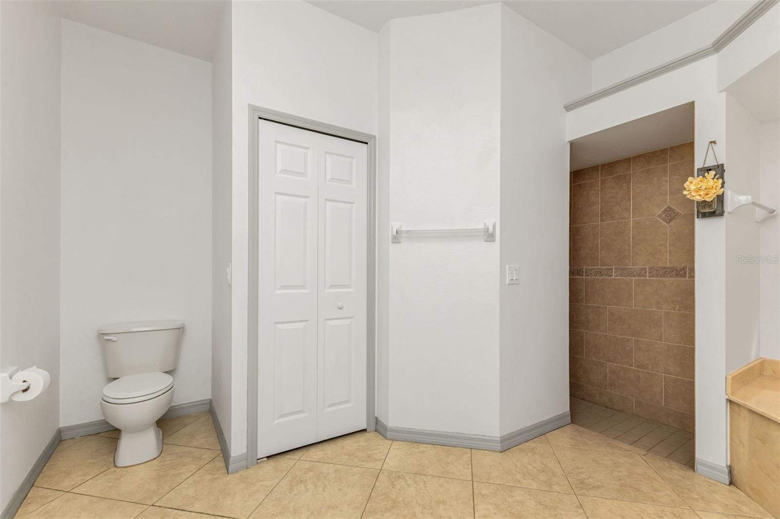 Image 33 of 62 For 13361 Pembroke Circle N