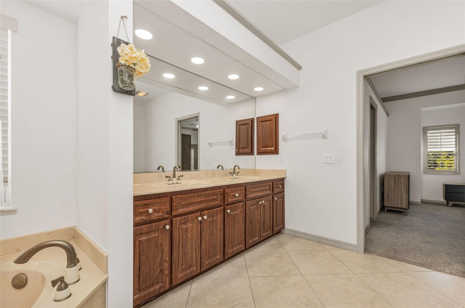 Image 35 of 62 For 13361 Pembroke Circle N