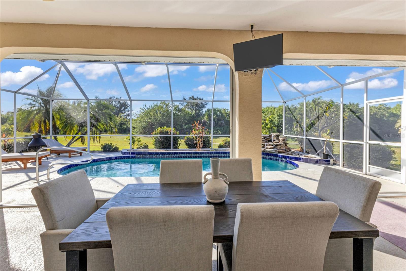 Image 42 of 62 For 13361 Pembroke Circle N