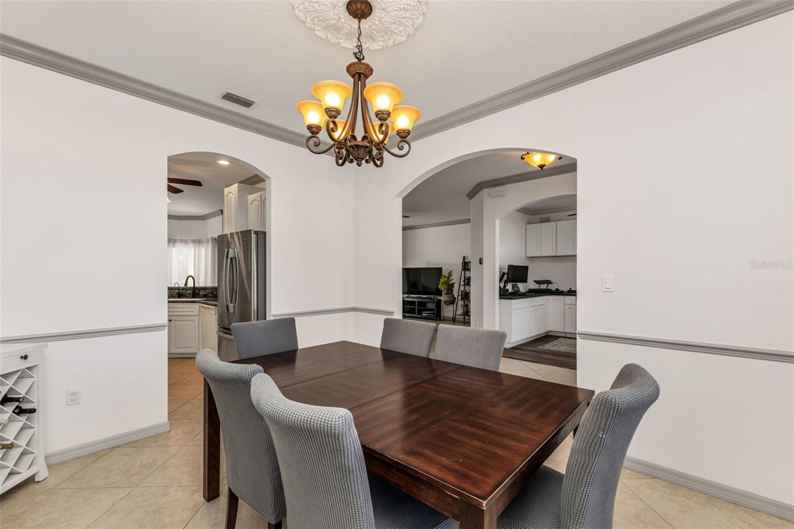 Image 7 of 62 For 13361 Pembroke Circle N