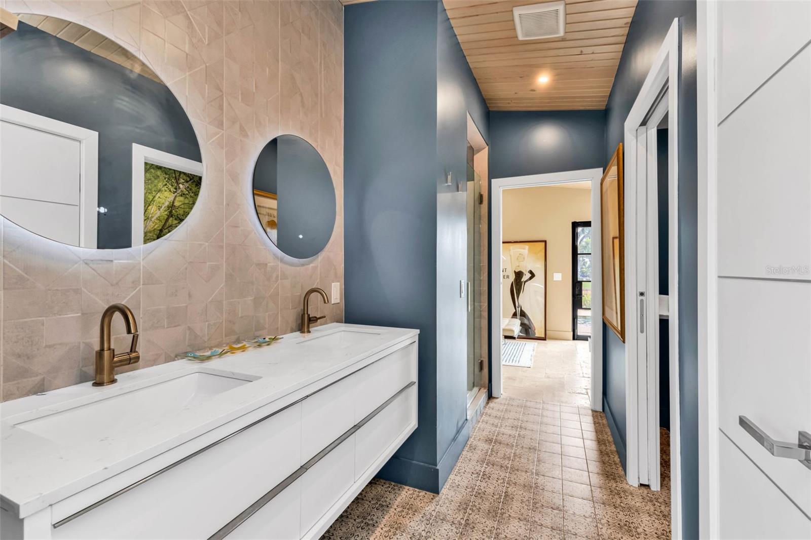 Image 33 of 75 For 810 Napoli Lane