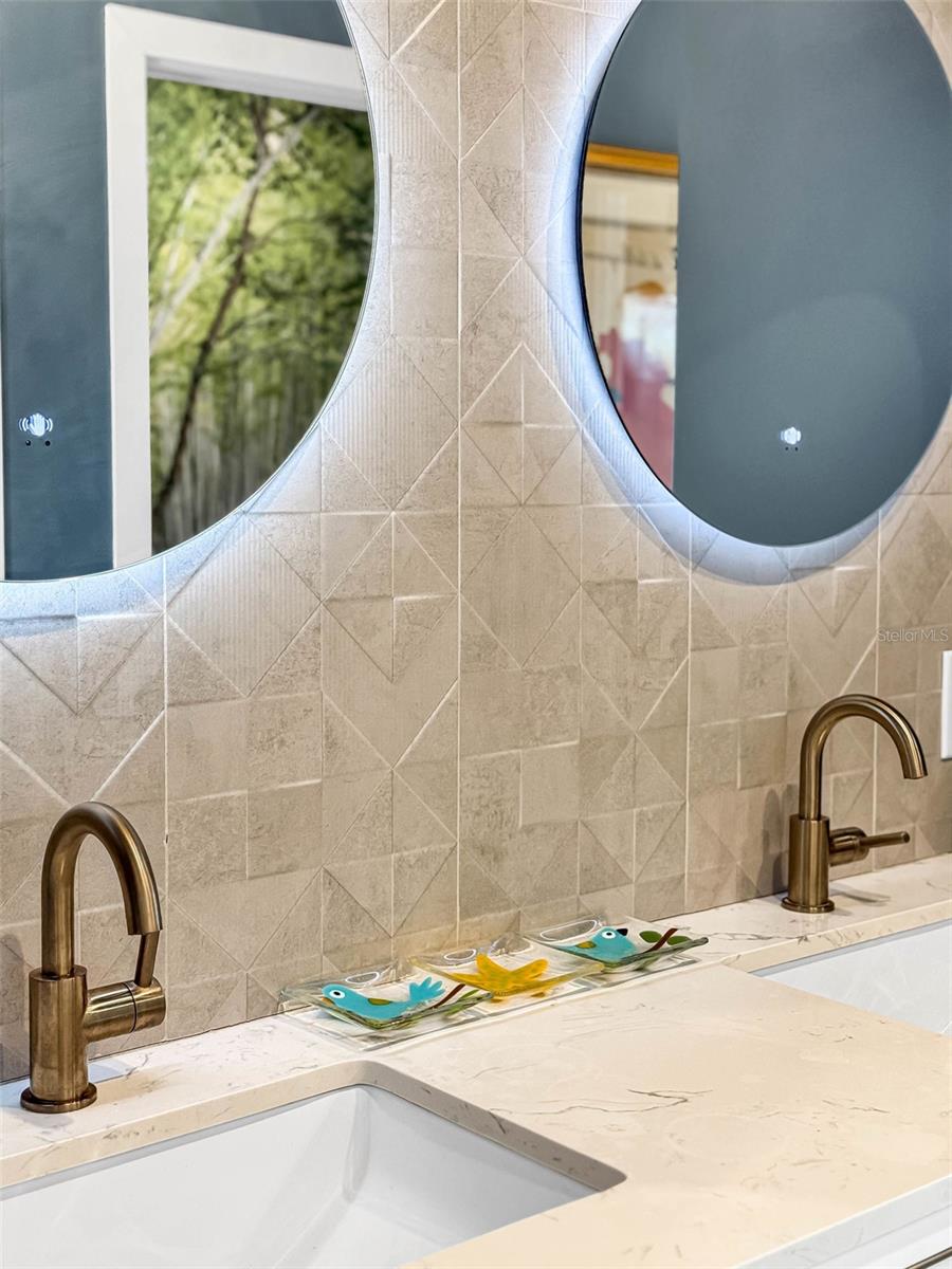 Image 51 of 75 For 810 Napoli Lane