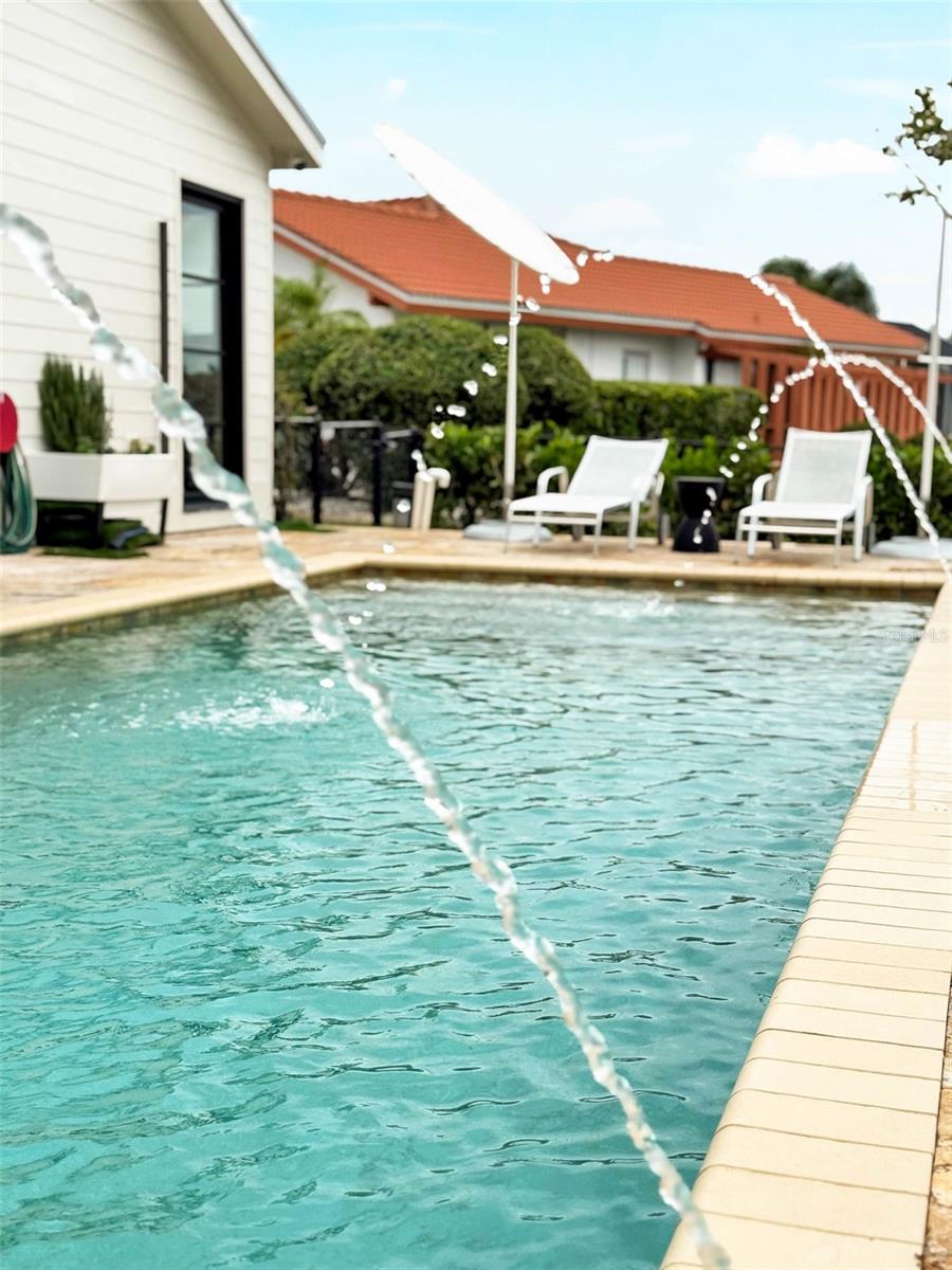 Image 54 of 75 For 810 Napoli Lane