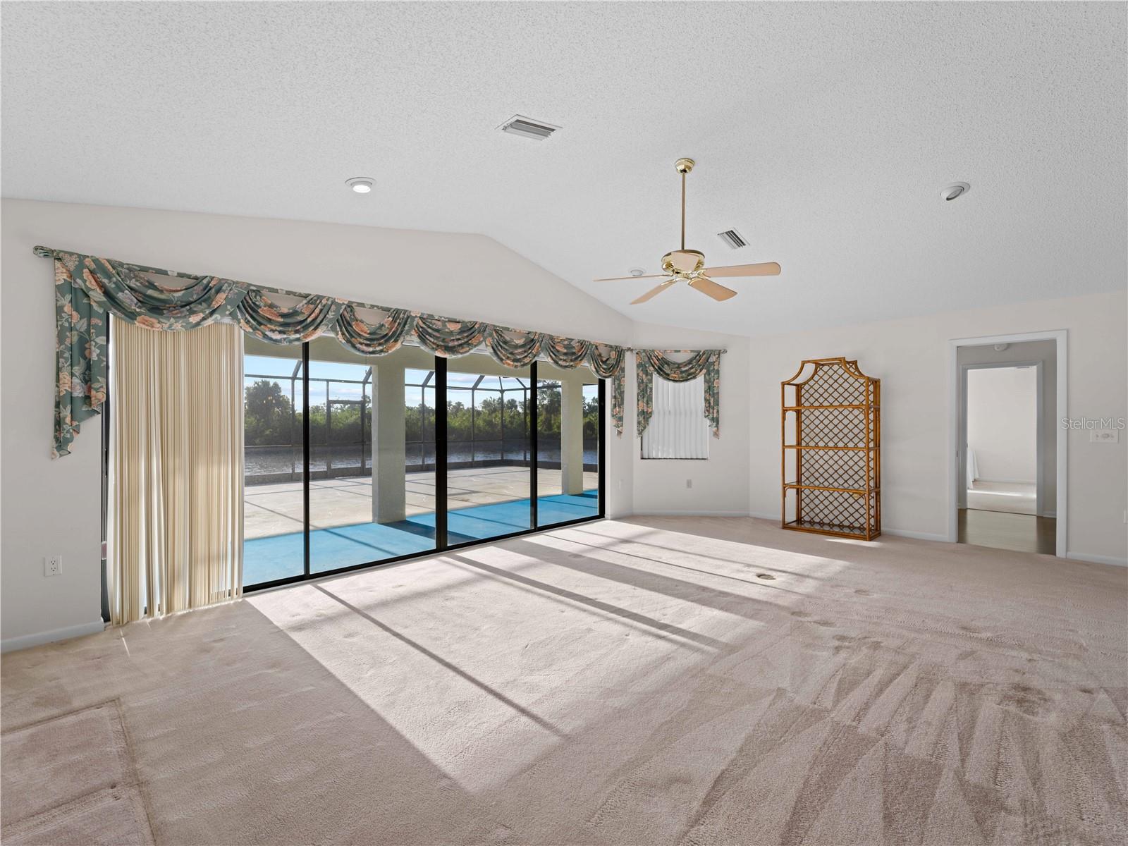 Image 24 of 59 For 1946 Cove Pointe Drive