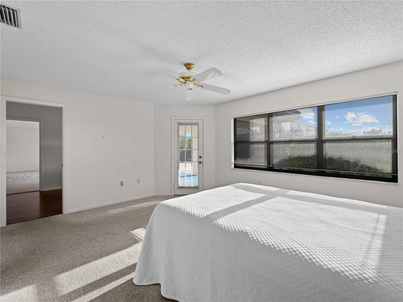 Image 28 of 59 For 1946 Cove Pointe Drive