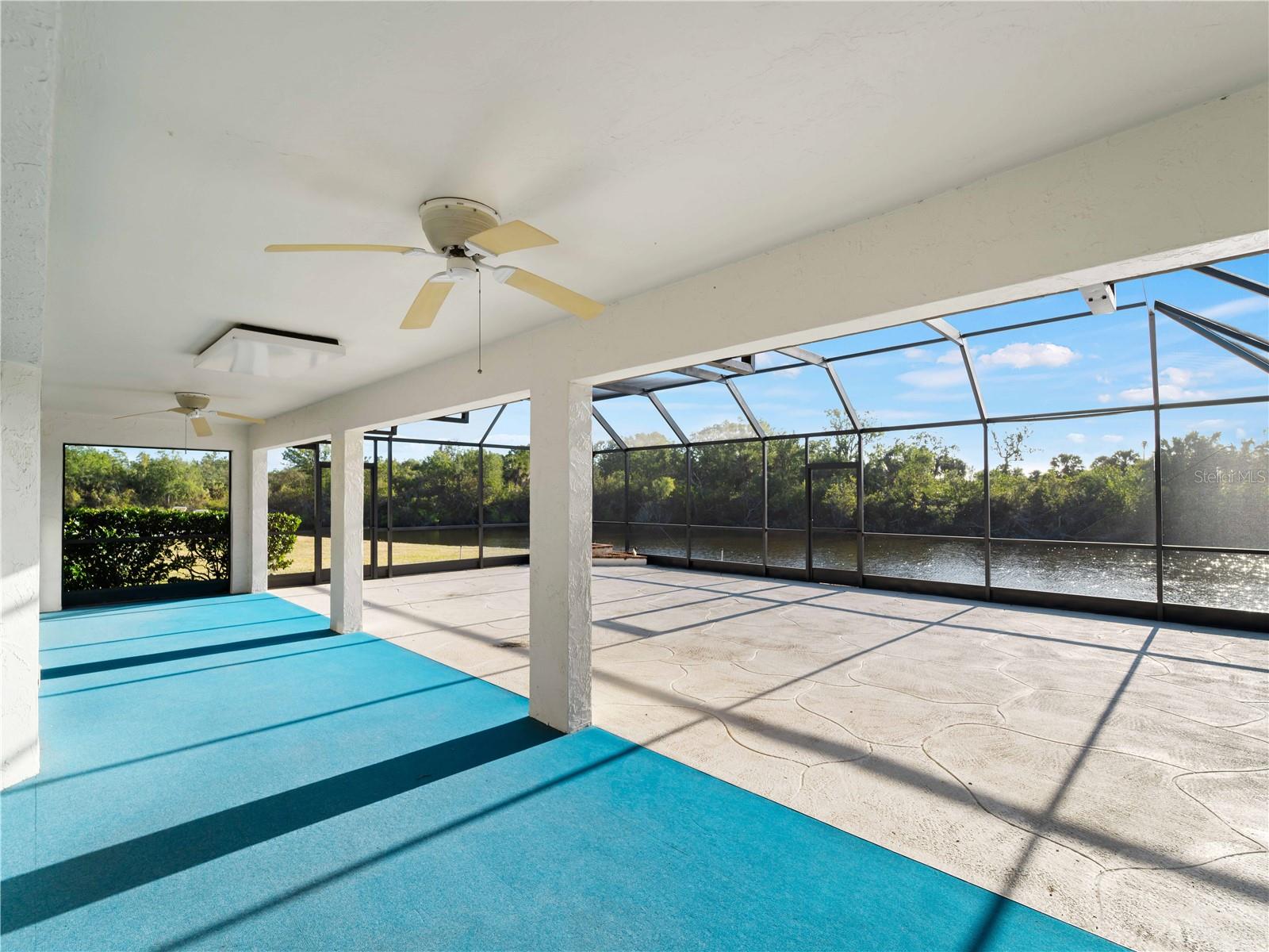 Image 38 of 59 For 1946 Cove Pointe Drive