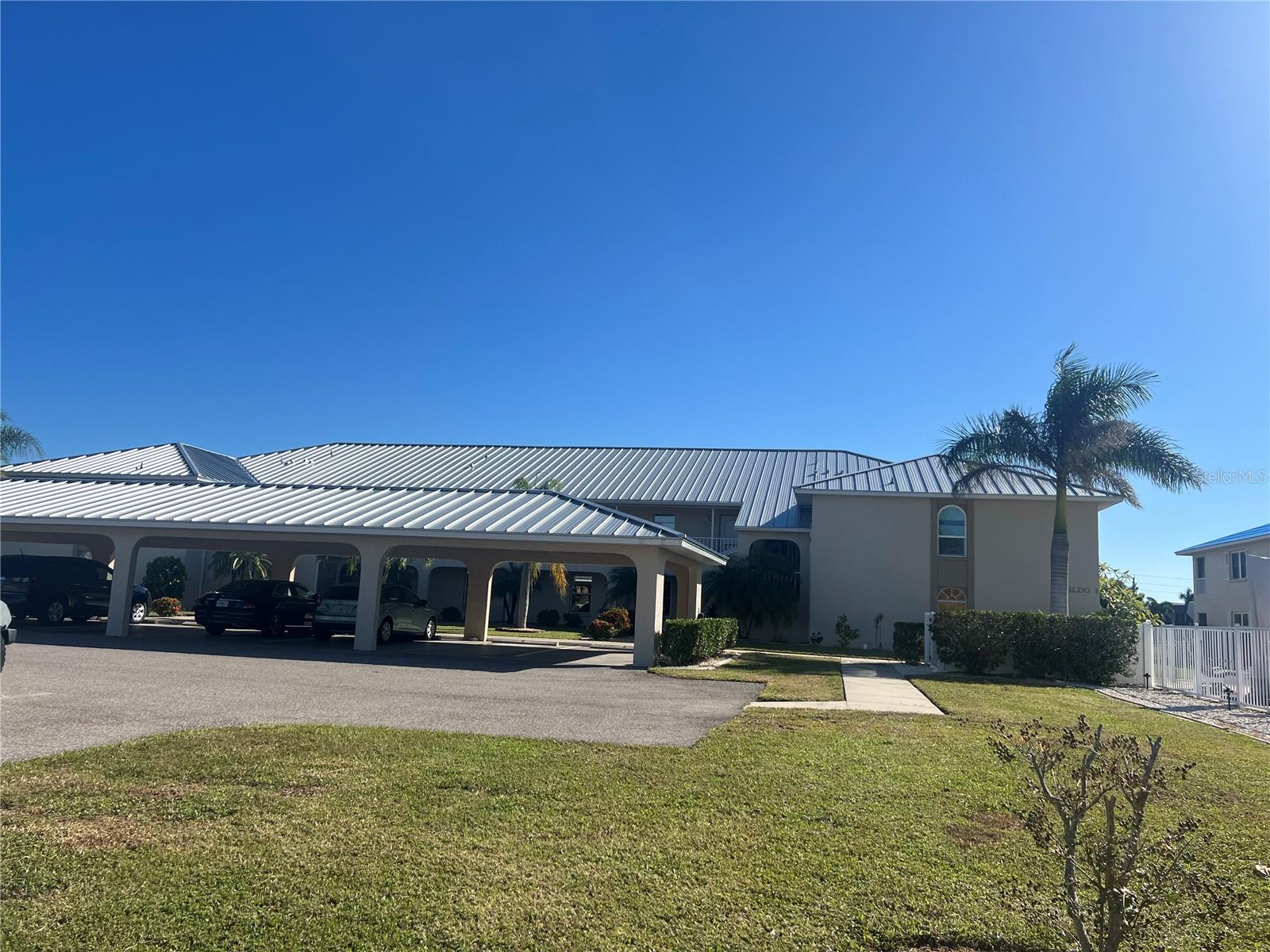 Image 2 of 59 For 220 Coldeway Drive 123