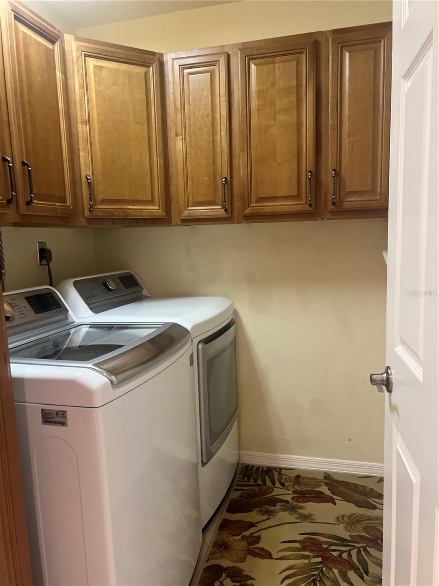 Image 22 of 59 For 220 Coldeway Drive 123