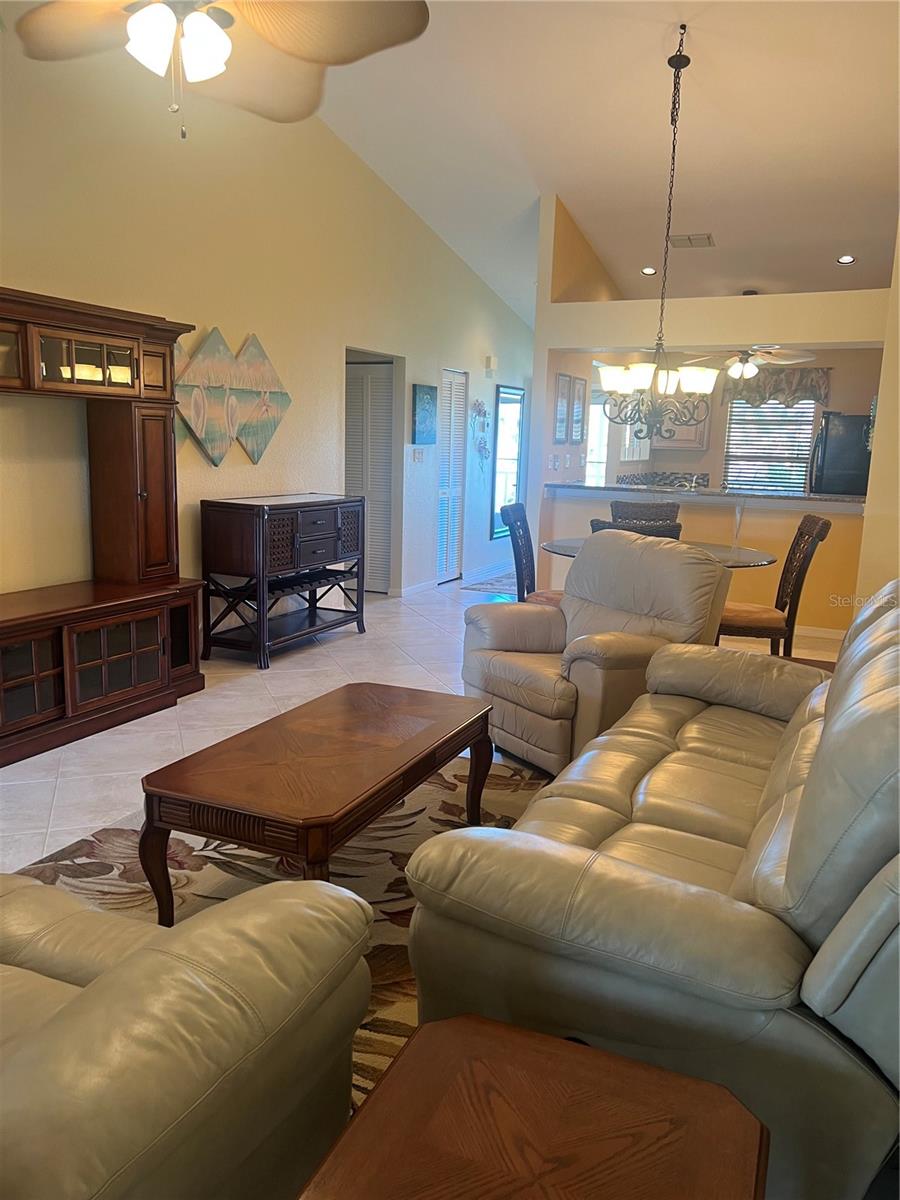 Image 6 of 59 For 220 Coldeway Drive 123