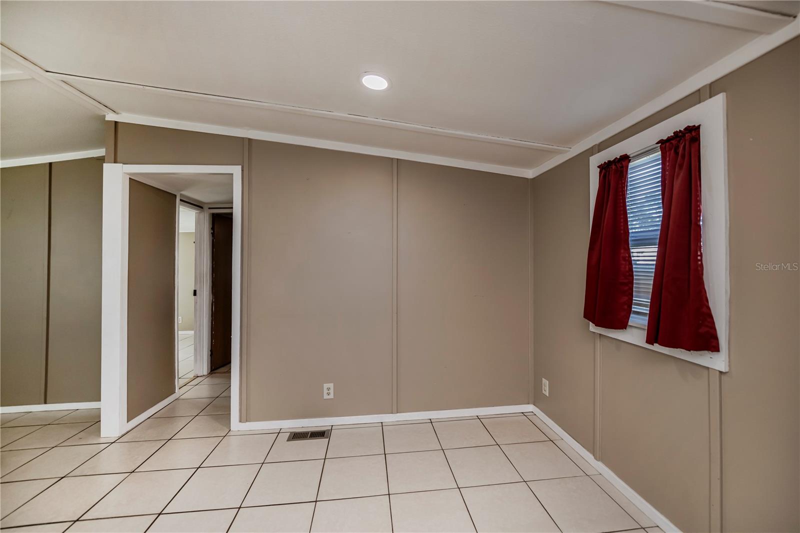 Image 19 of 69 For 15312 Mango Drive