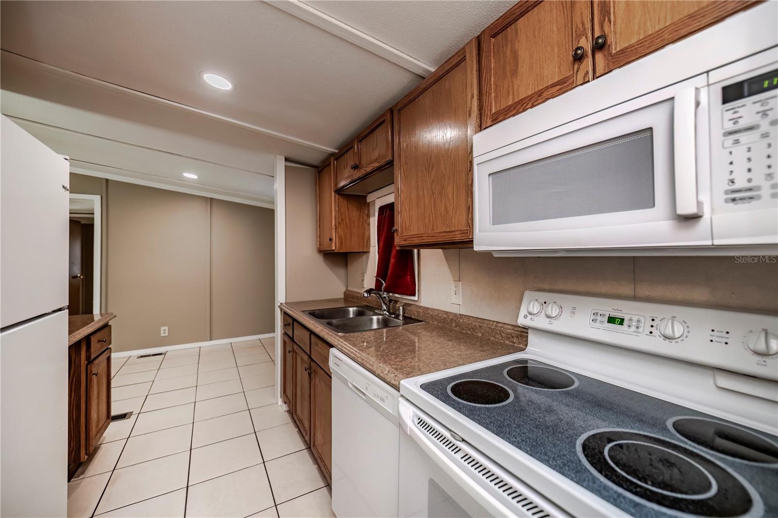 Image 24 of 69 For 15312 Mango Drive