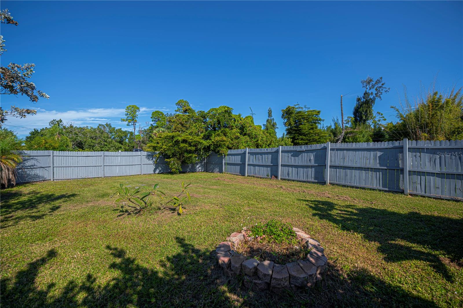 Image 4 of 69 For 15312 Mango Drive