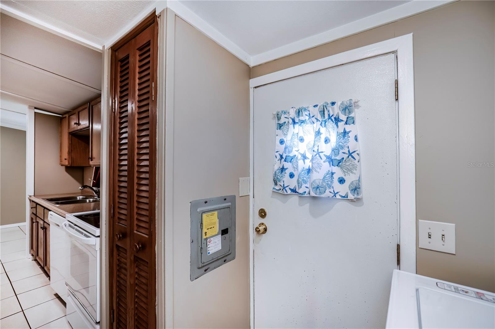 Image 46 of 69 For 15312 Mango Drive