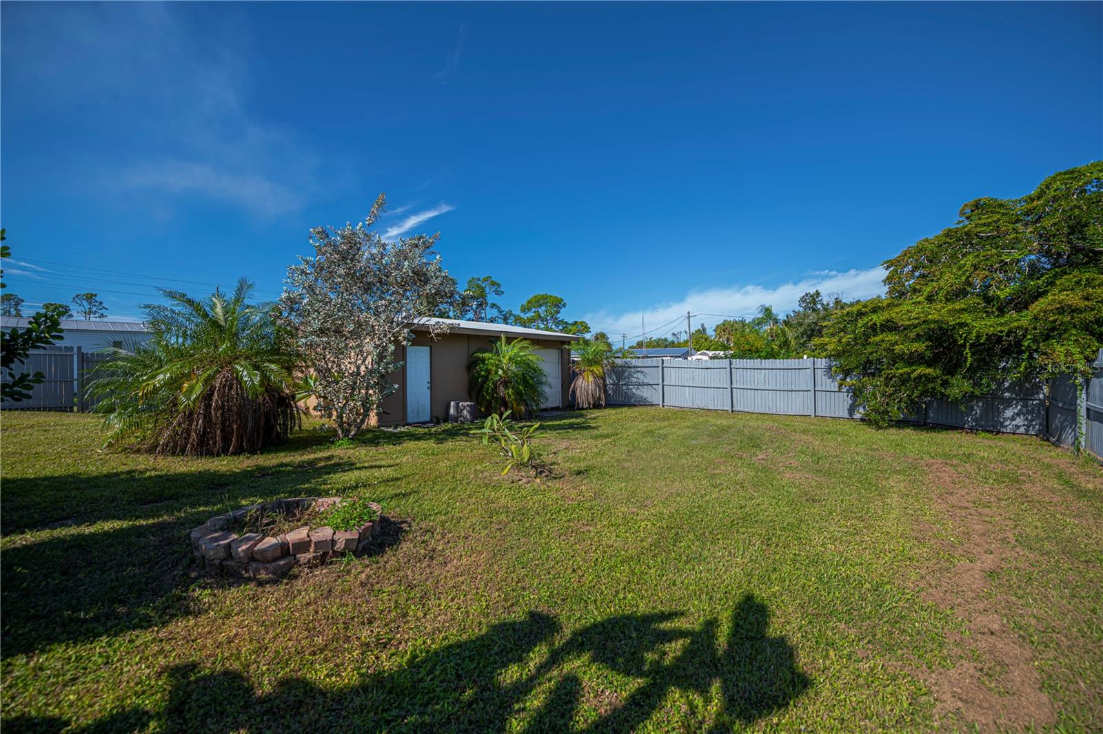 Image 5 of 69 For 15312 Mango Drive