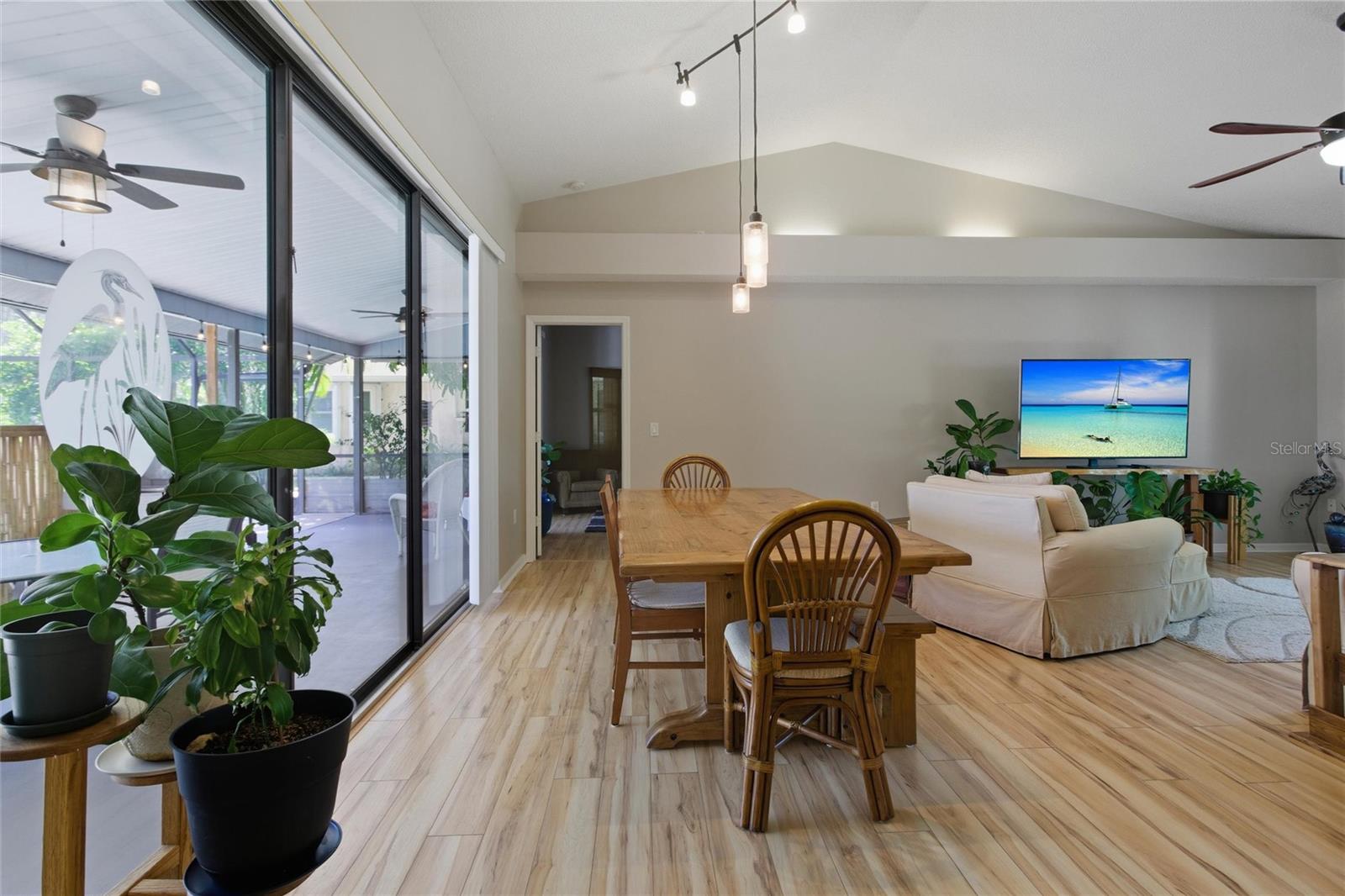 Image 10 of 44 For 7490 Spinnaker Boulevard