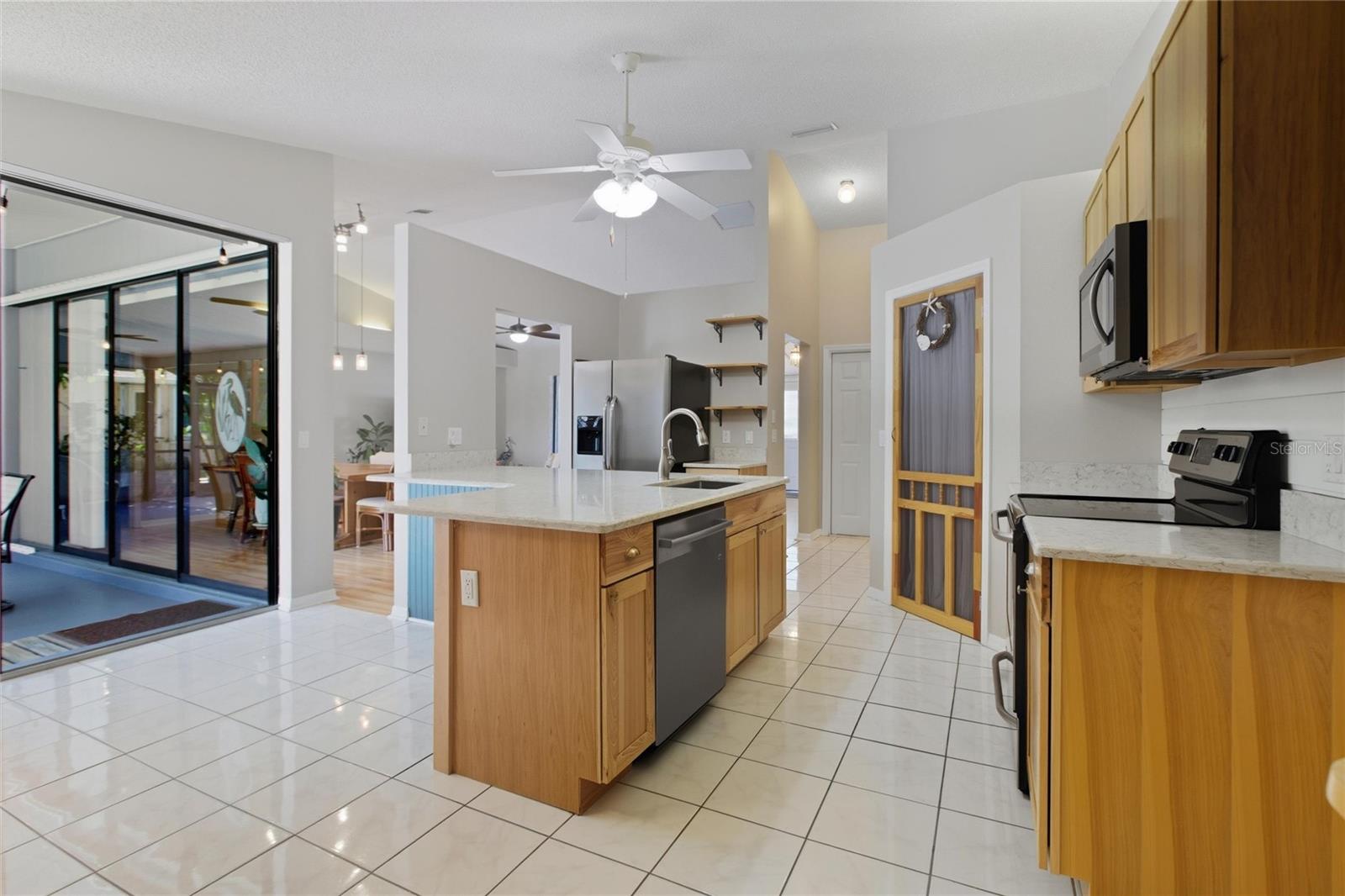 Image 14 of 44 For 7490 Spinnaker Boulevard