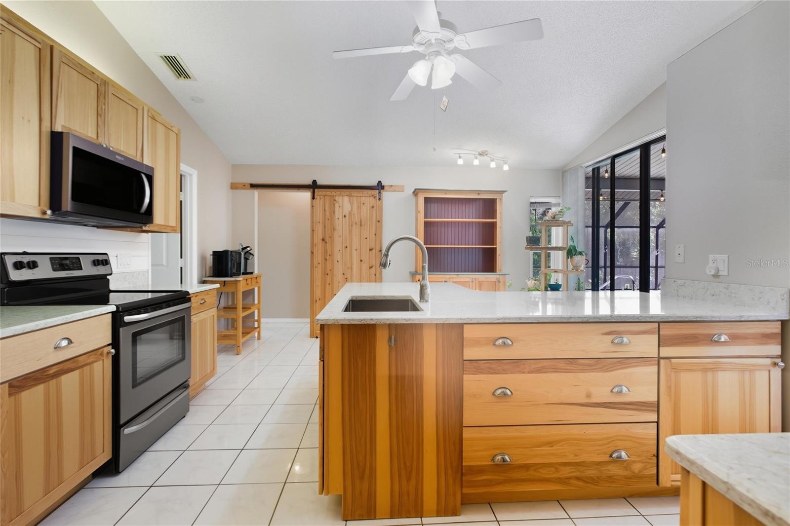 Image 15 of 44 For 7490 Spinnaker Boulevard