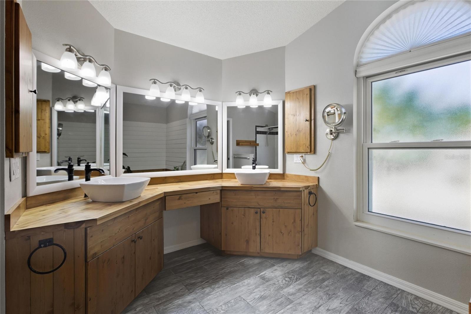 Image 22 of 44 For 7490 Spinnaker Boulevard