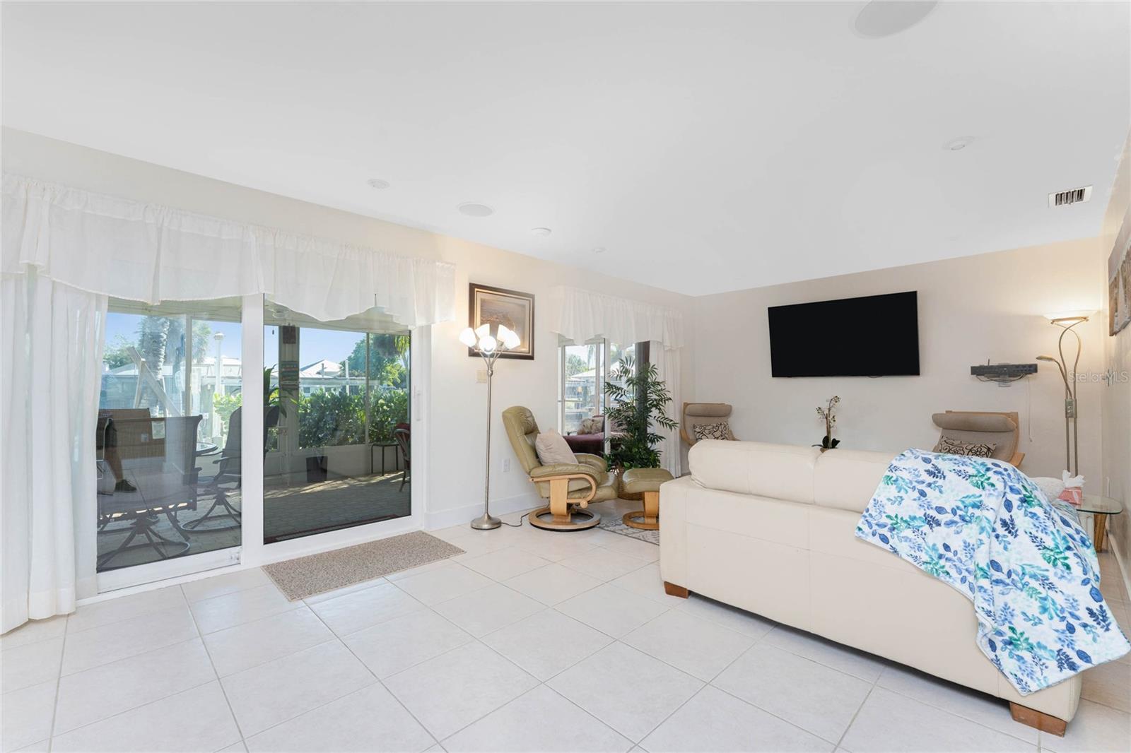 Image 23 of 83 For 180 Purdy Drive