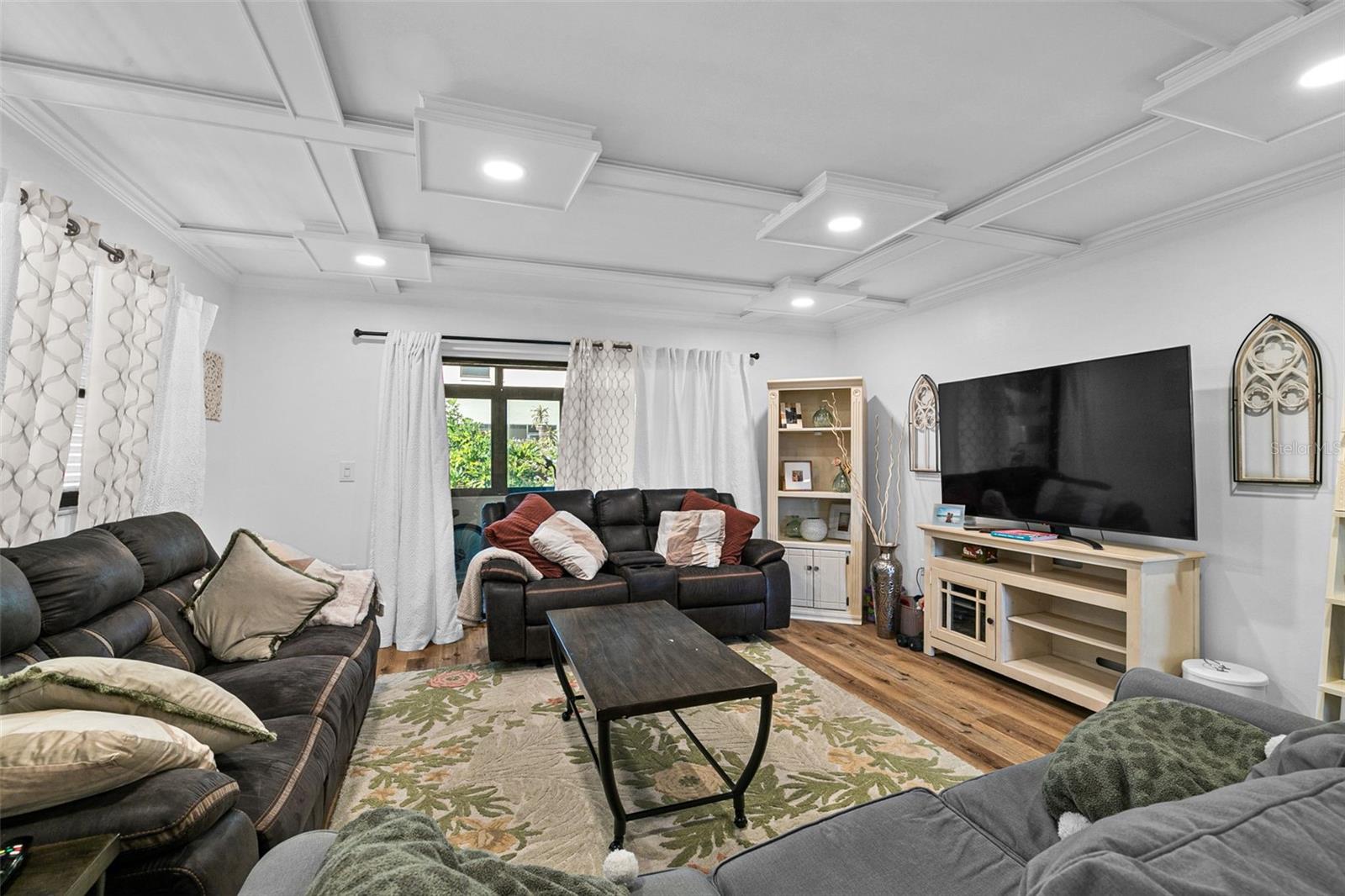 Image 13 of 33 For 7223 Cloister Drive 111