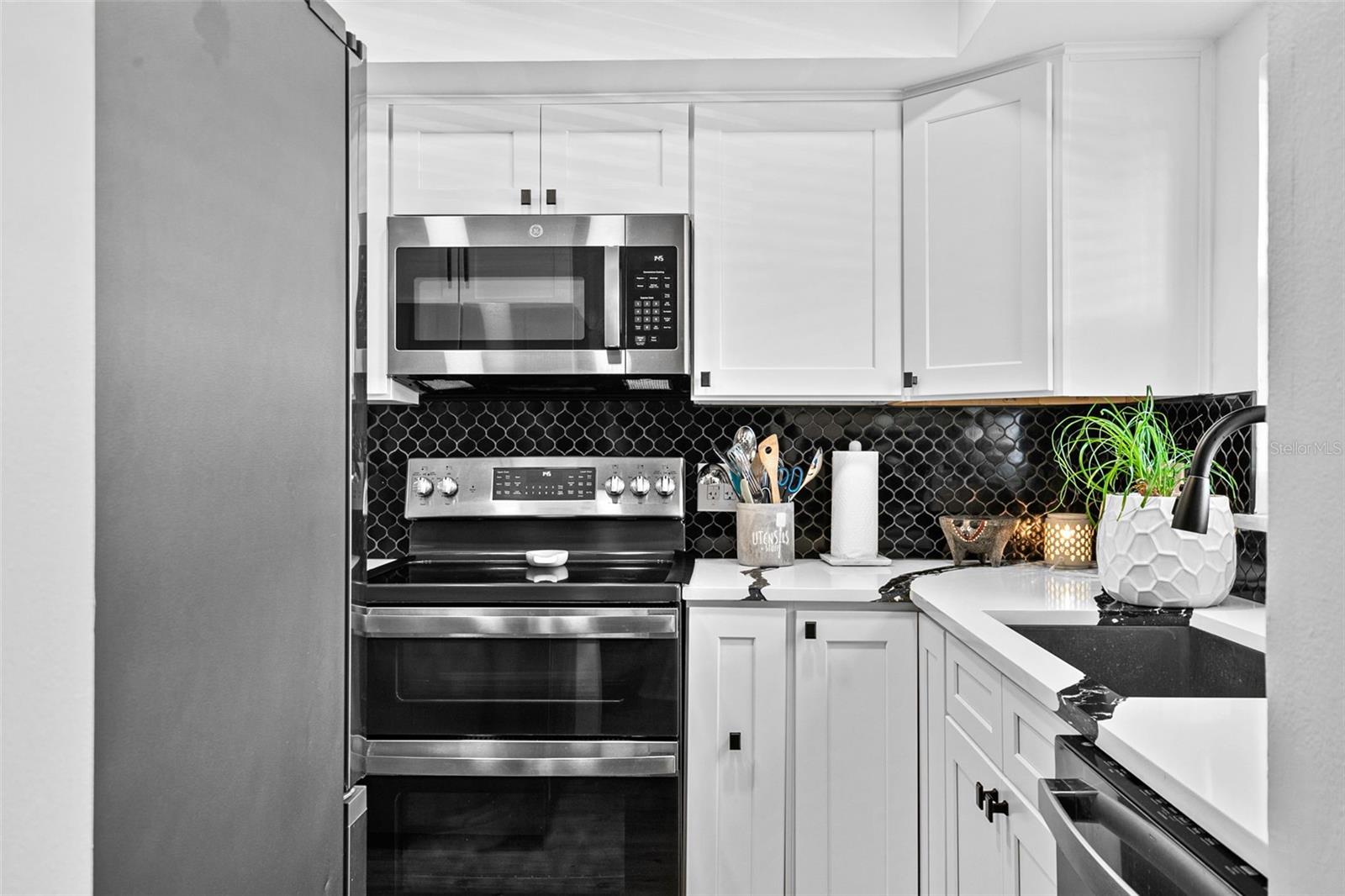 Image 7 of 33 For 7223 Cloister Drive 111