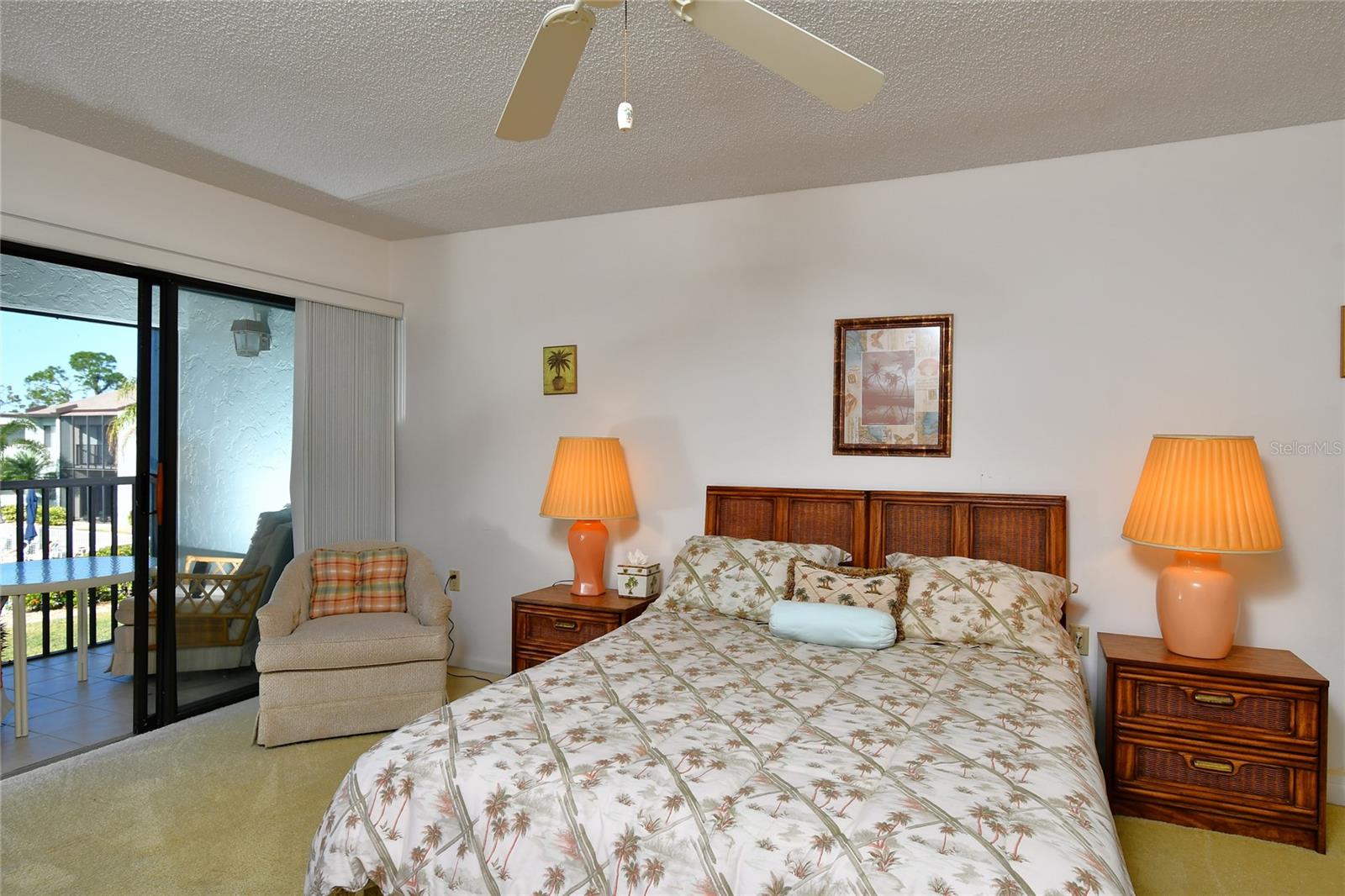 Image 19 of 45 For 2001 Little Pine Circle 11b