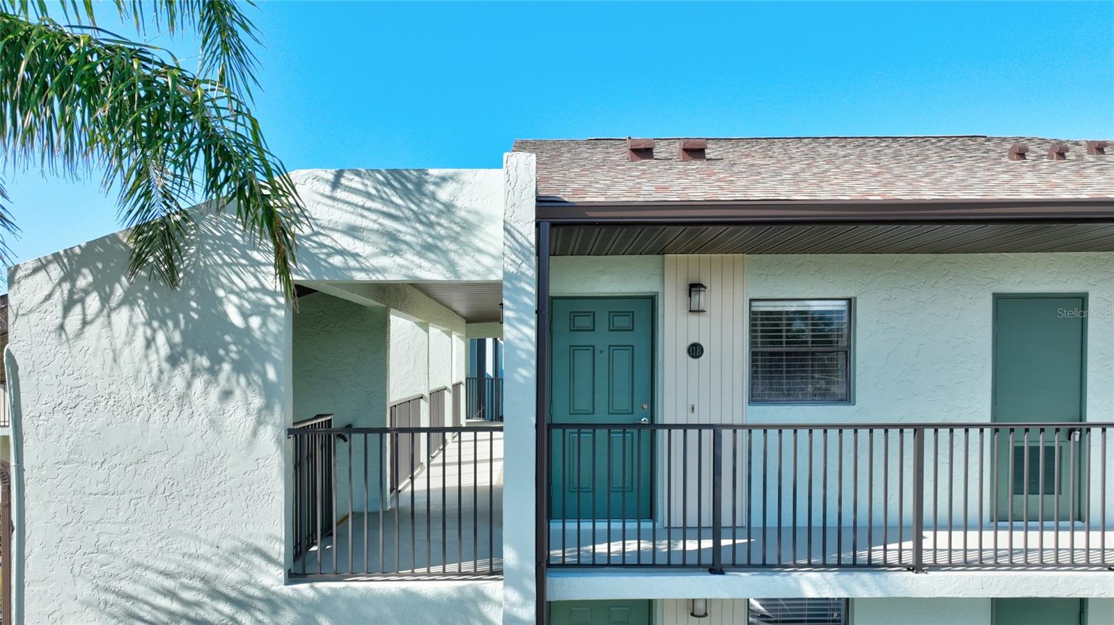 Image 2 of 45 For 2001 Little Pine Circle 11b