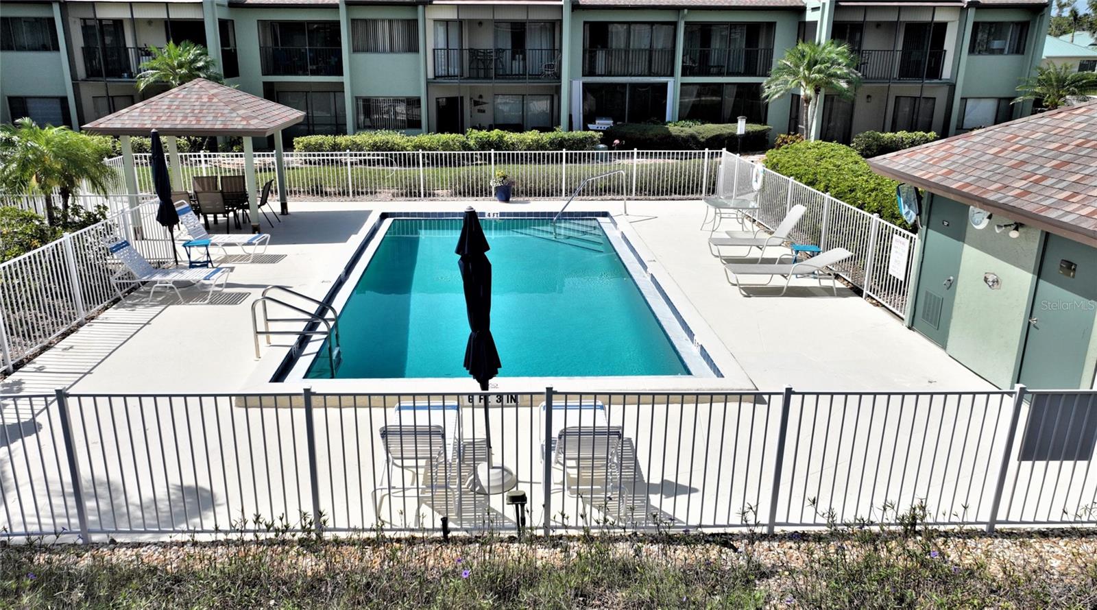 Image 29 of 45 For 2001 Little Pine Circle 11b