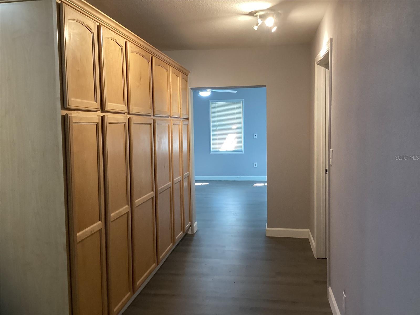 Image 7 of 45 For 2253 Alton Road