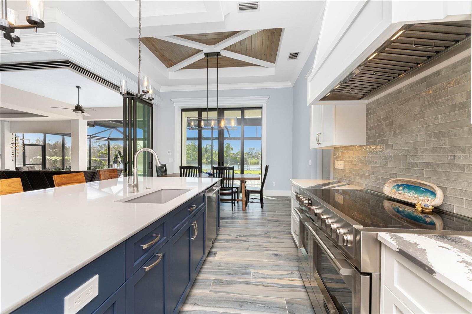 Listing photo id 9 for 16668 Liggett Circle