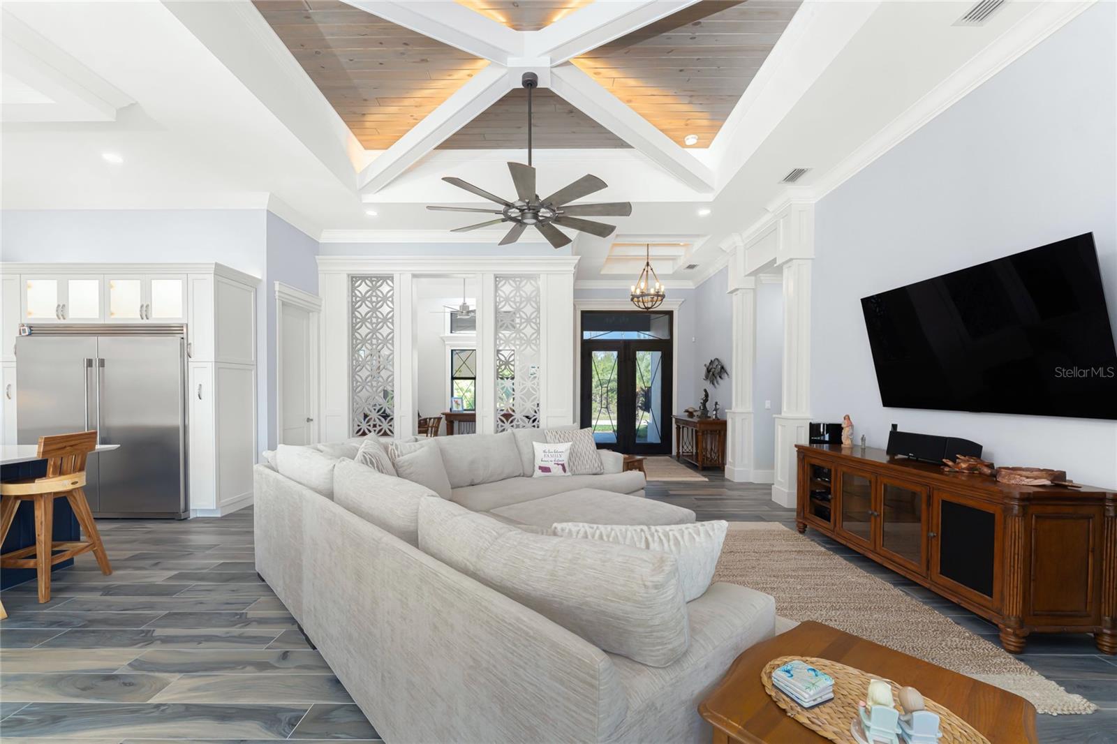 Listing photo id 16 for 16668 Liggett Circle