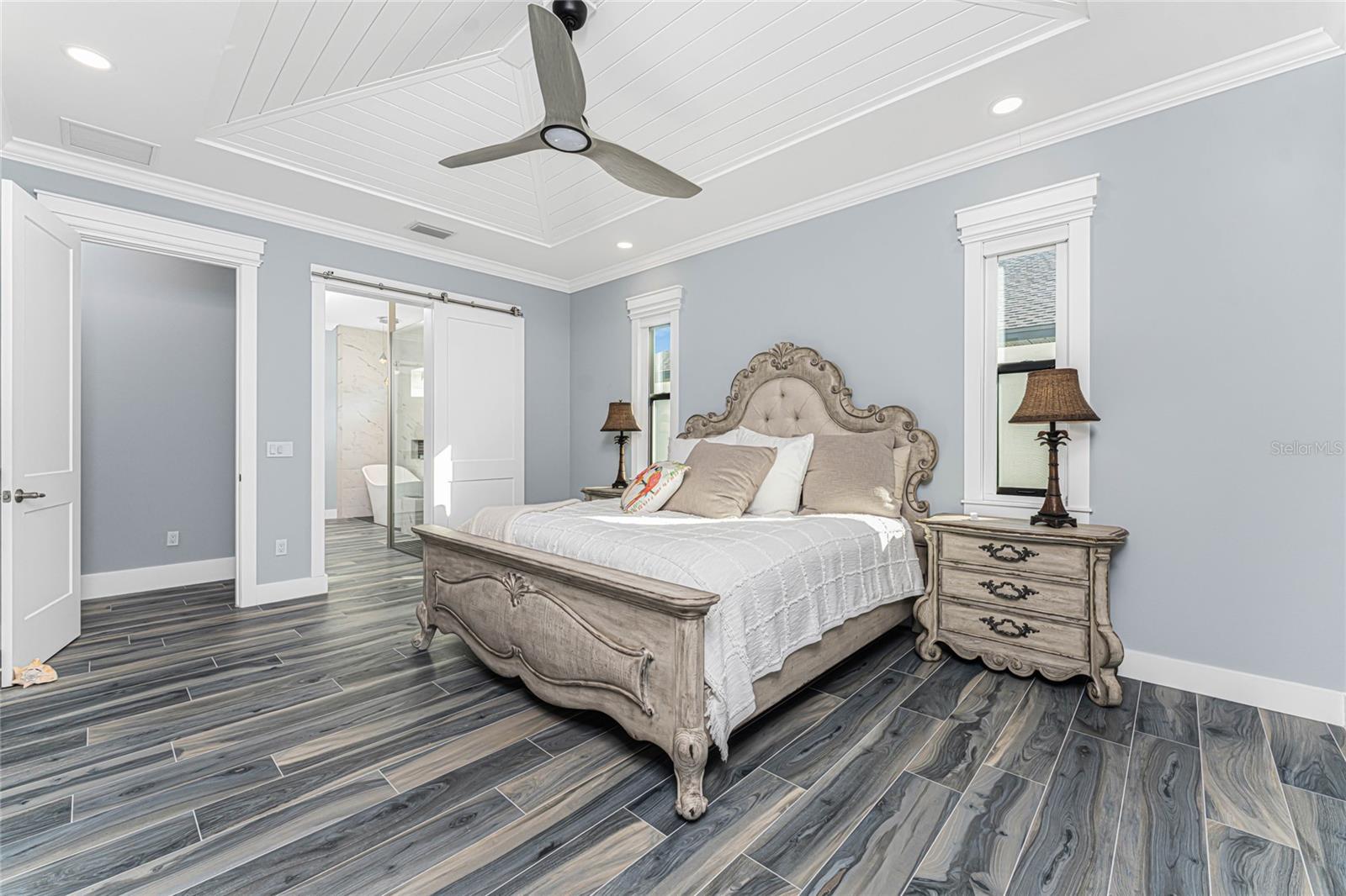 Listing photo id 22 for 16668 Liggett Circle