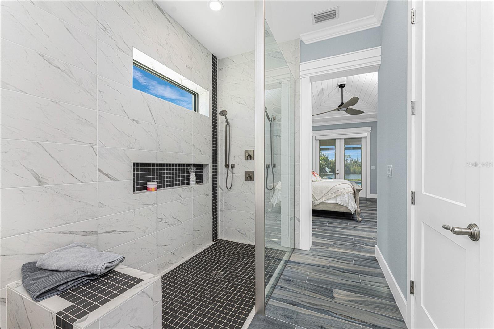 Listing photo id 28 for 16668 Liggett Circle