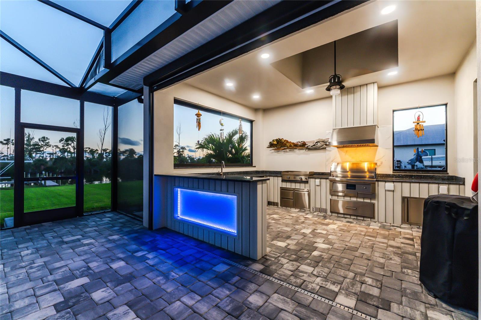 Listing photo id 40 for 16668 Liggett Circle