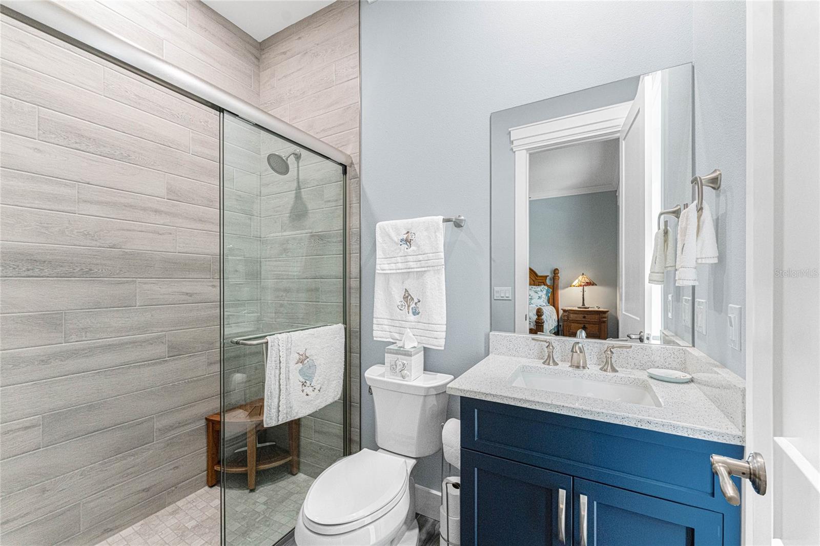 Listing photo id 51 for 16668 Liggett Circle