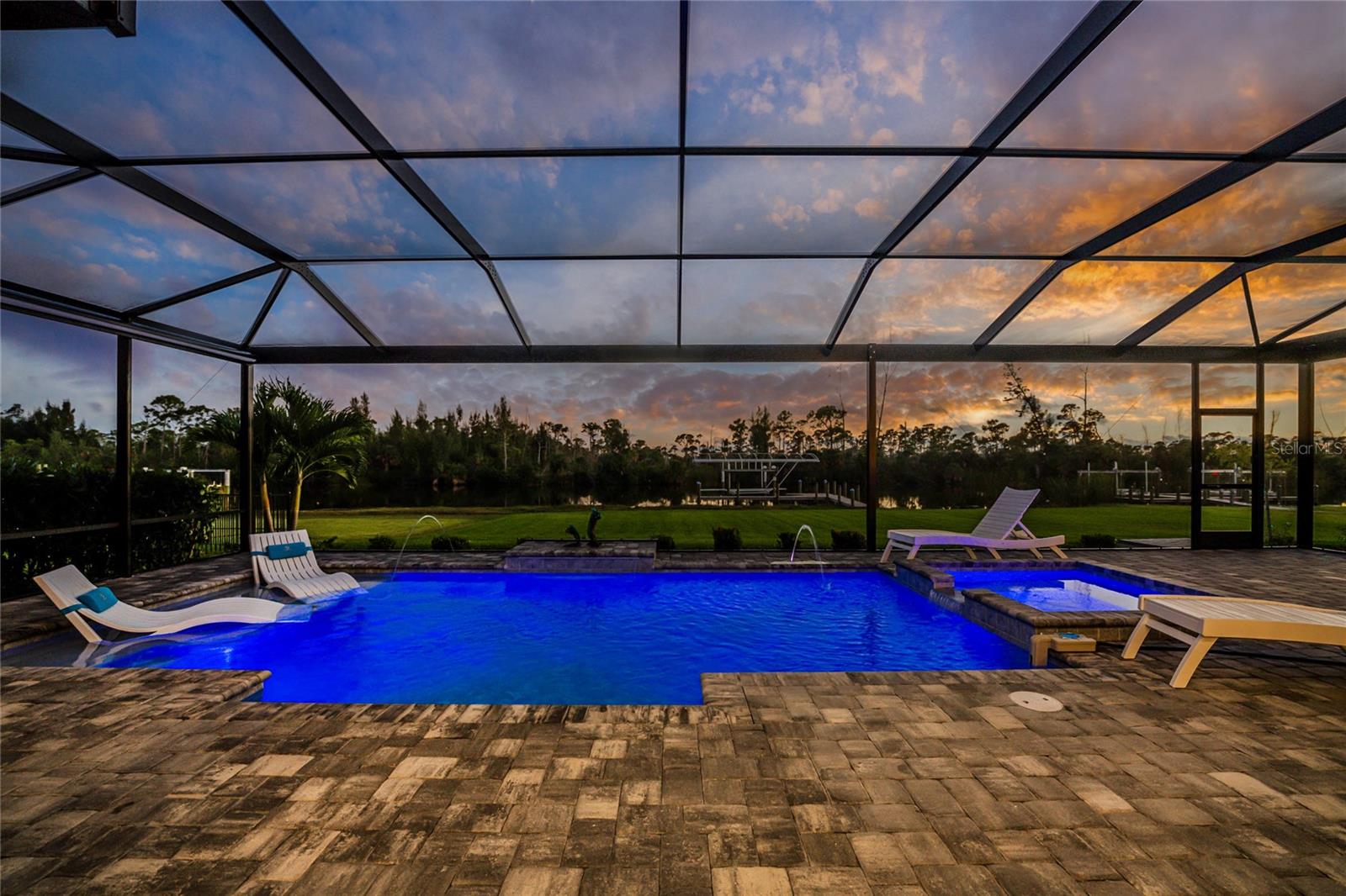 Listing photo id 57 for 16668 Liggett Circle