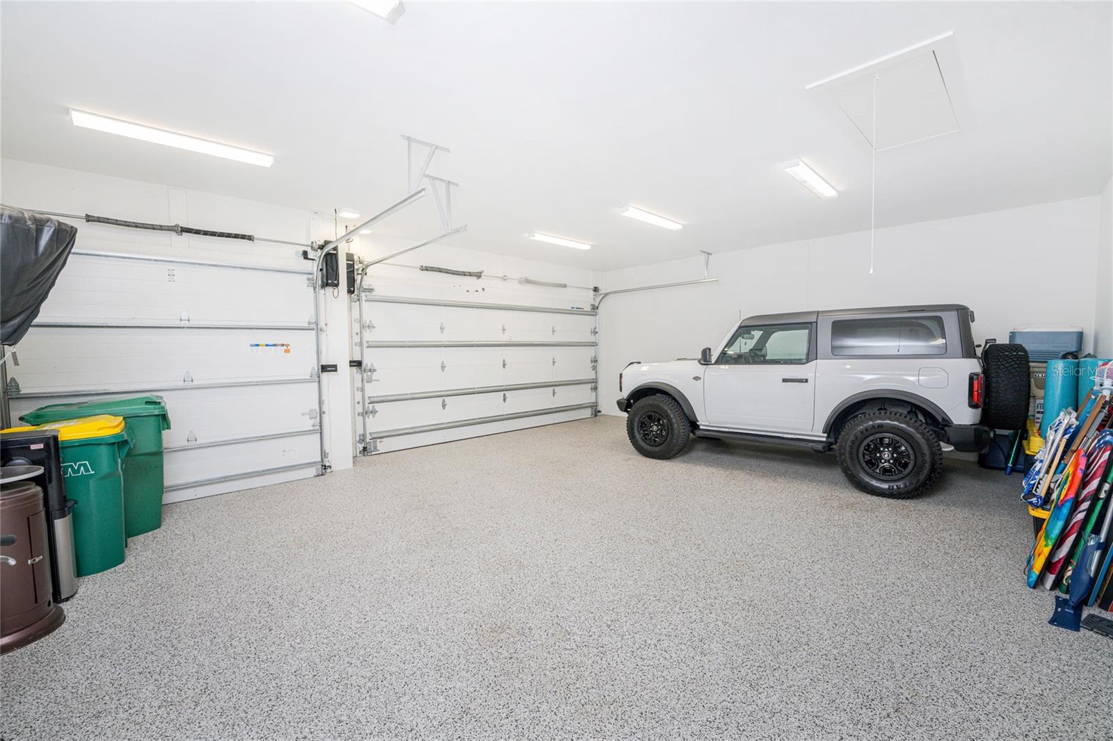 Listing photo id 60 for 16668 Liggett Circle