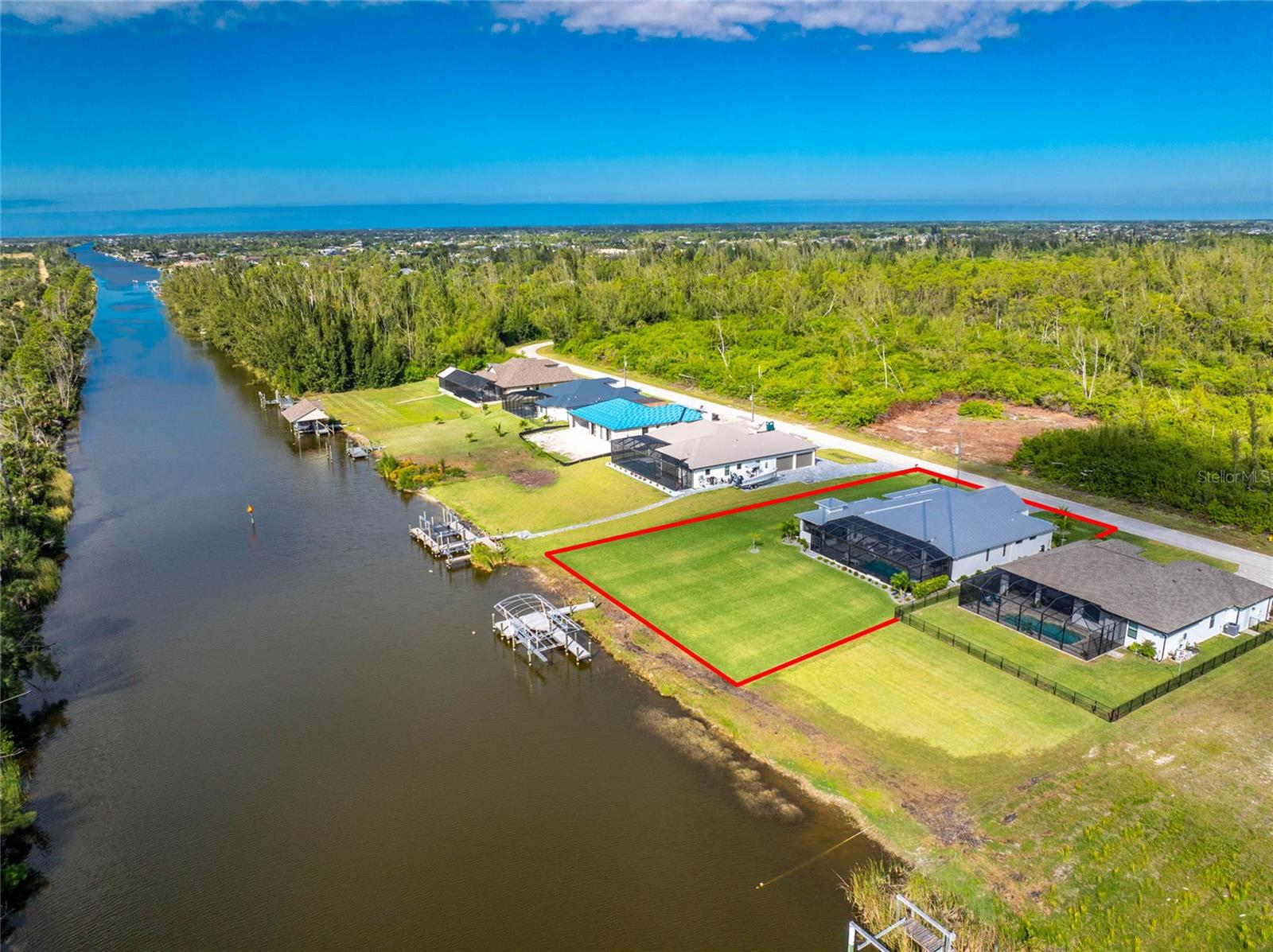 Listing photo id 69 for 16668 Liggett Circle