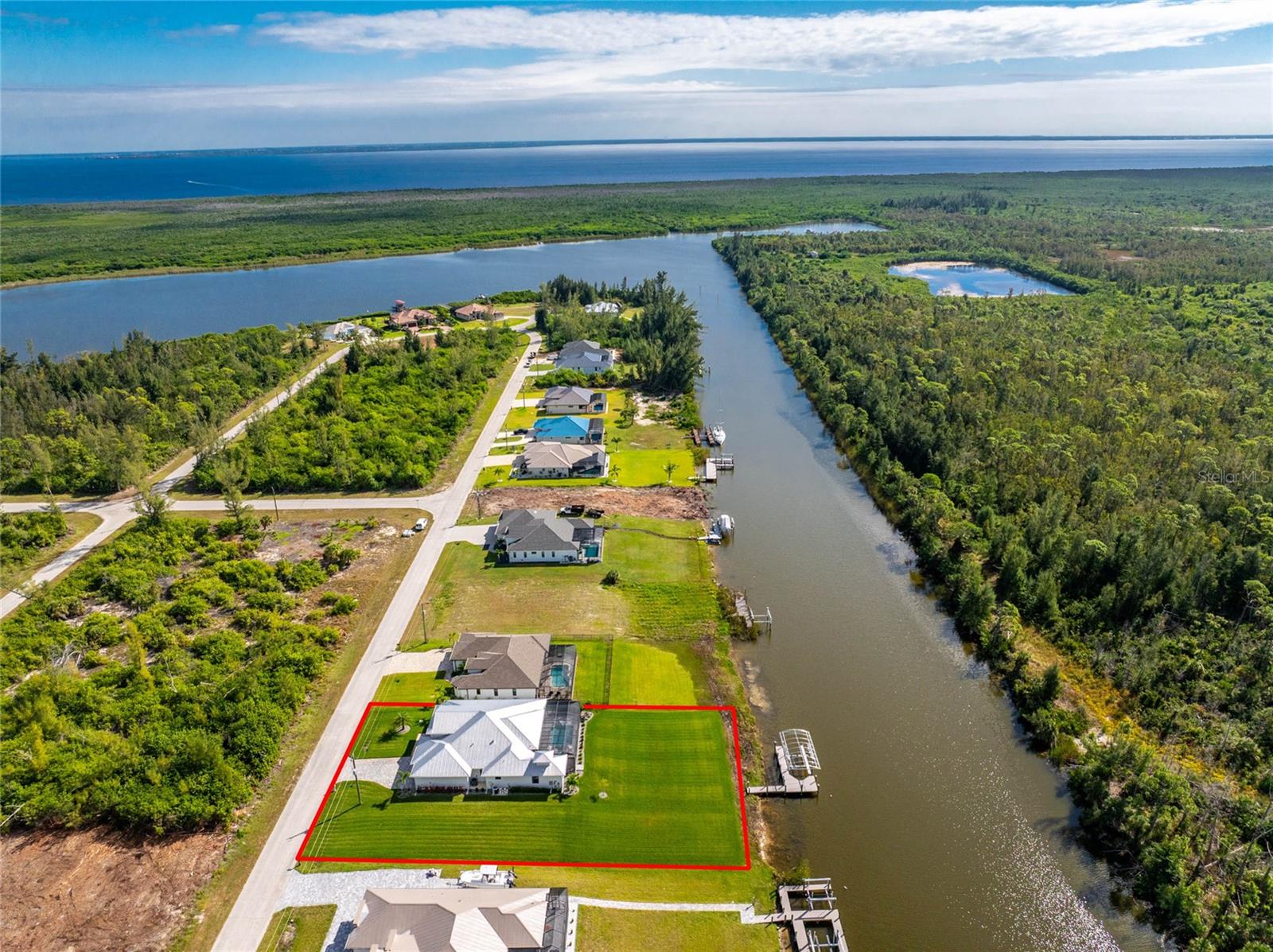 Listing photo id 70 for 16668 Liggett Circle