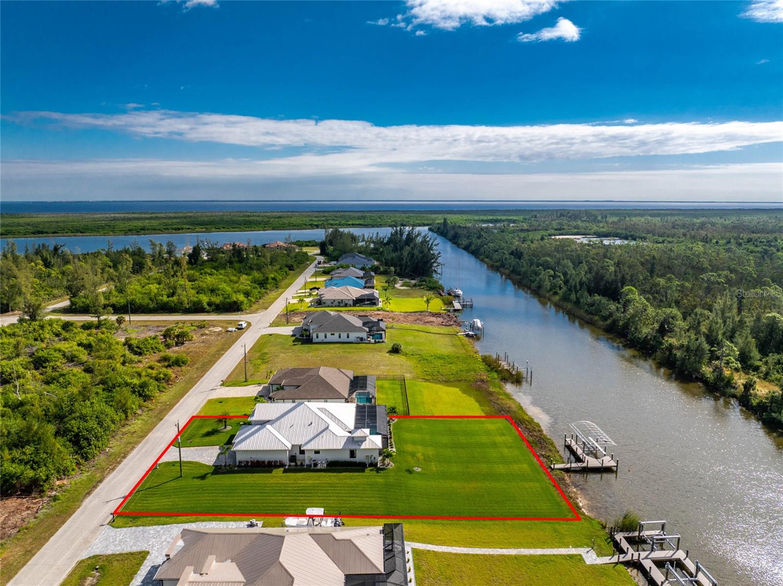 Listing photo id 73 for 16668 Liggett Circle