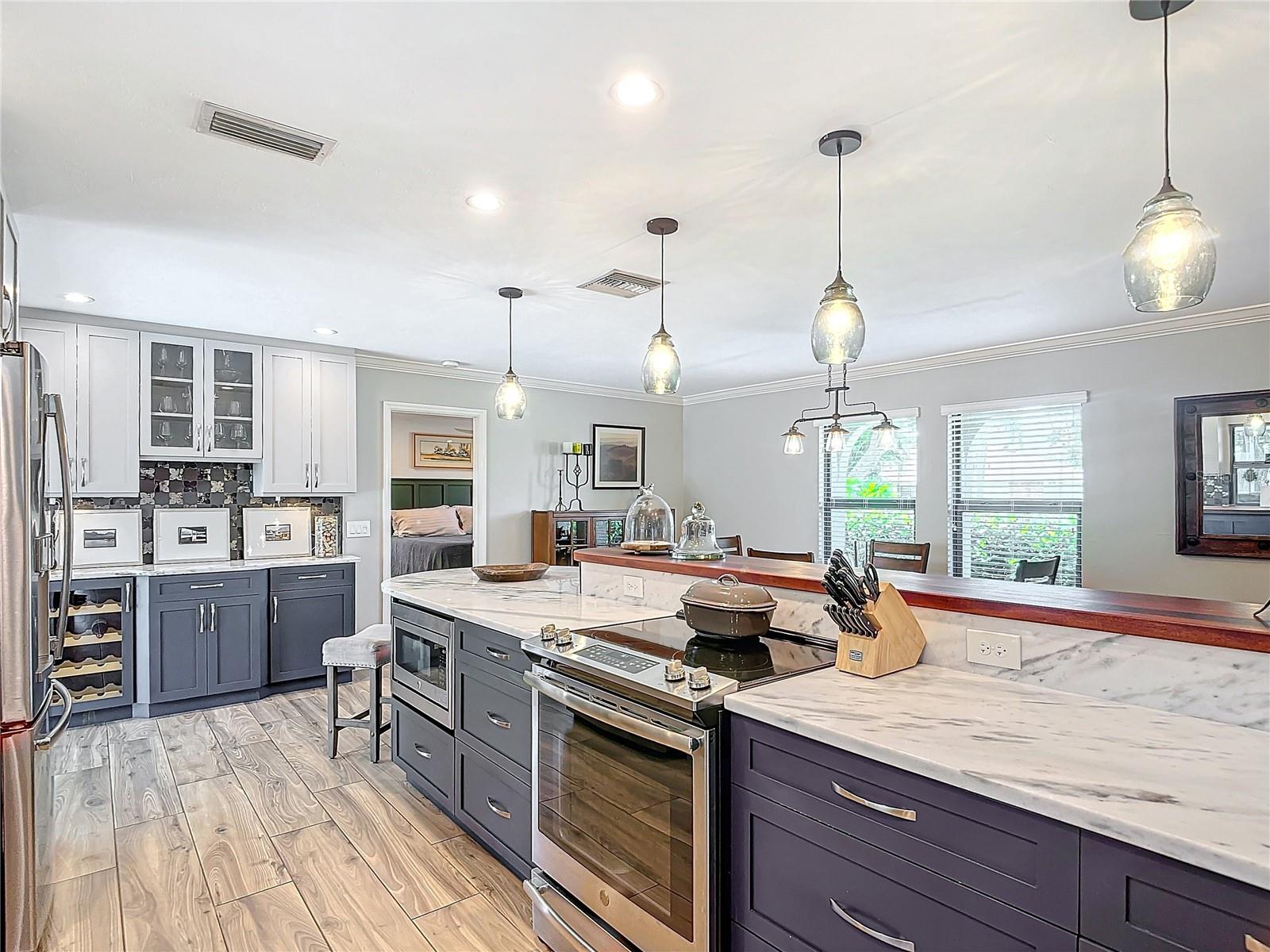 Image 14 of 26 For 3807 7th Avenue