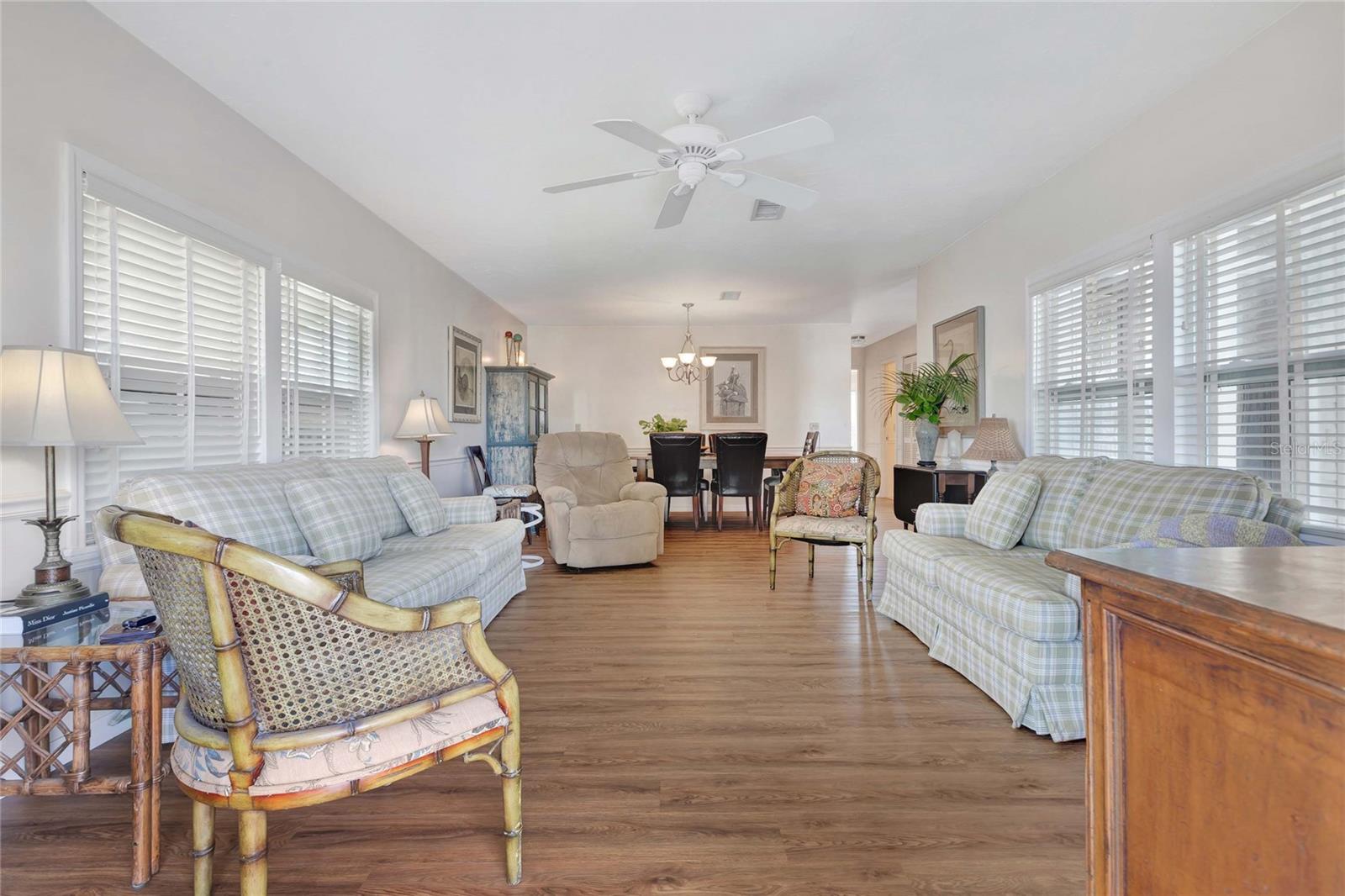 Image 4 of 67 For 2100 Kings Highway 1008