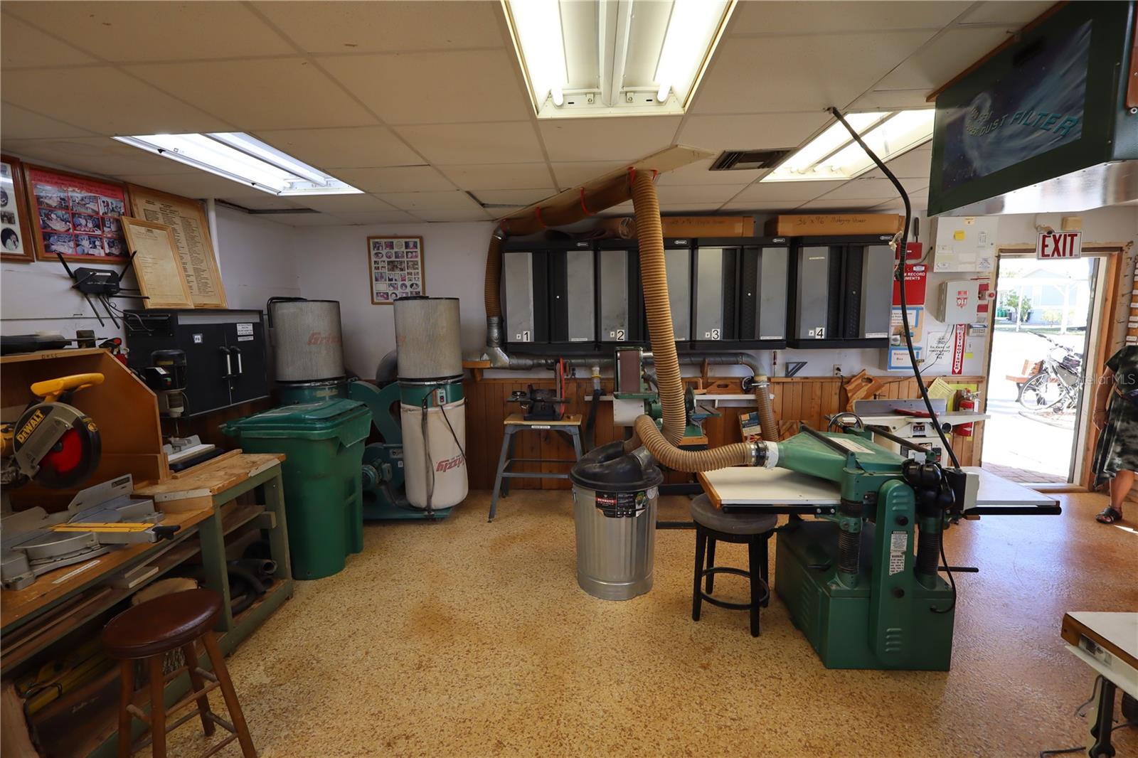 Image 49 of 67 For 2100 Kings Highway 1008